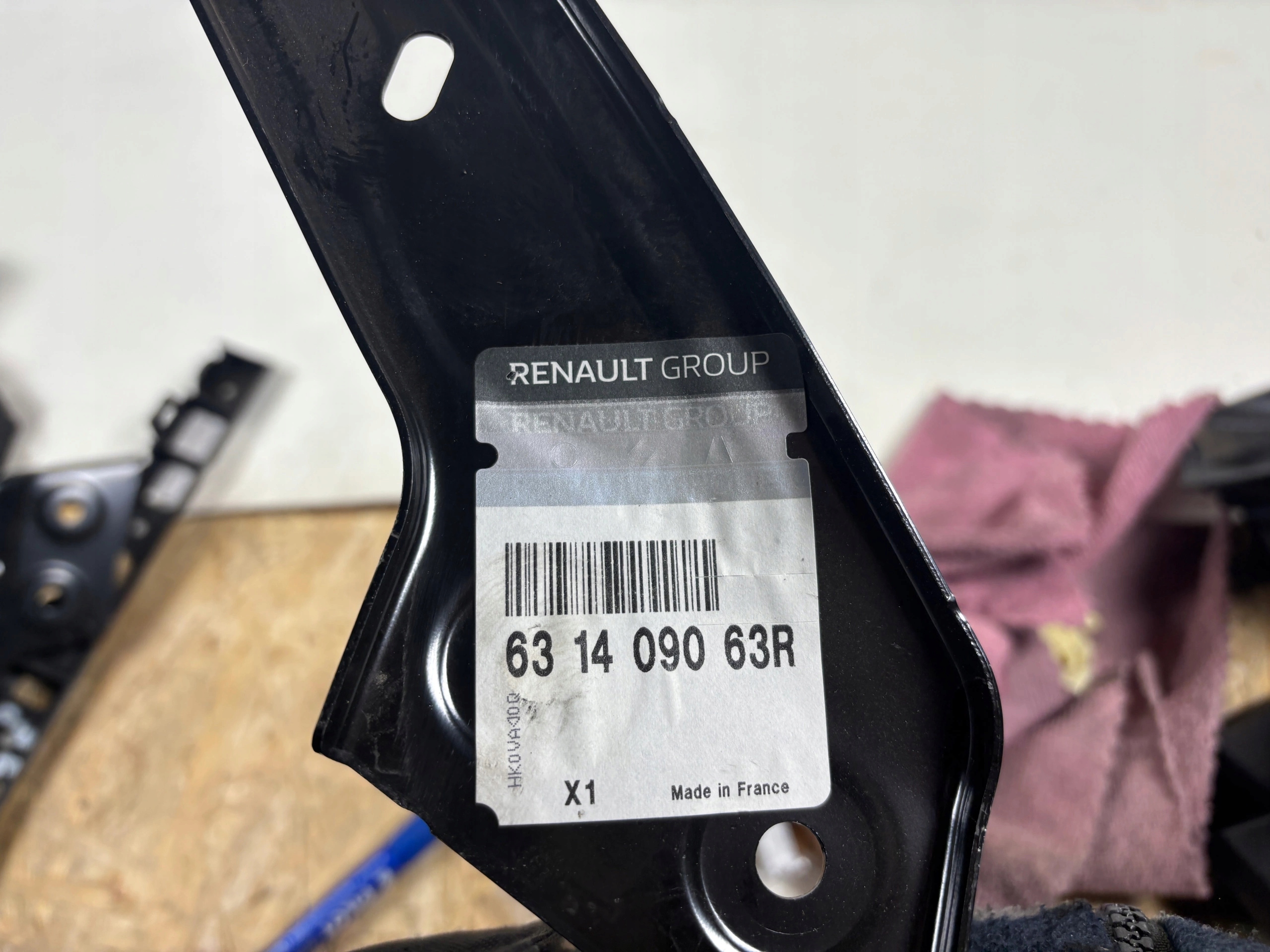 Renault Megane IV Console Support plaque Aile 631409063R