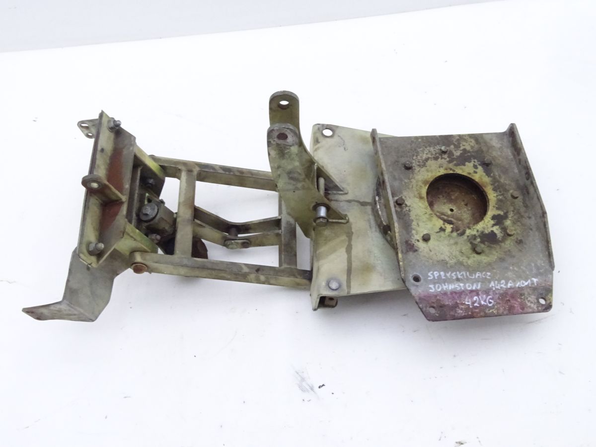 JOHNSTON_CX200_MOCOWANIE_SPRYSKIWACZY - JOHNSTON CX200 C50 142A крепление омывателя