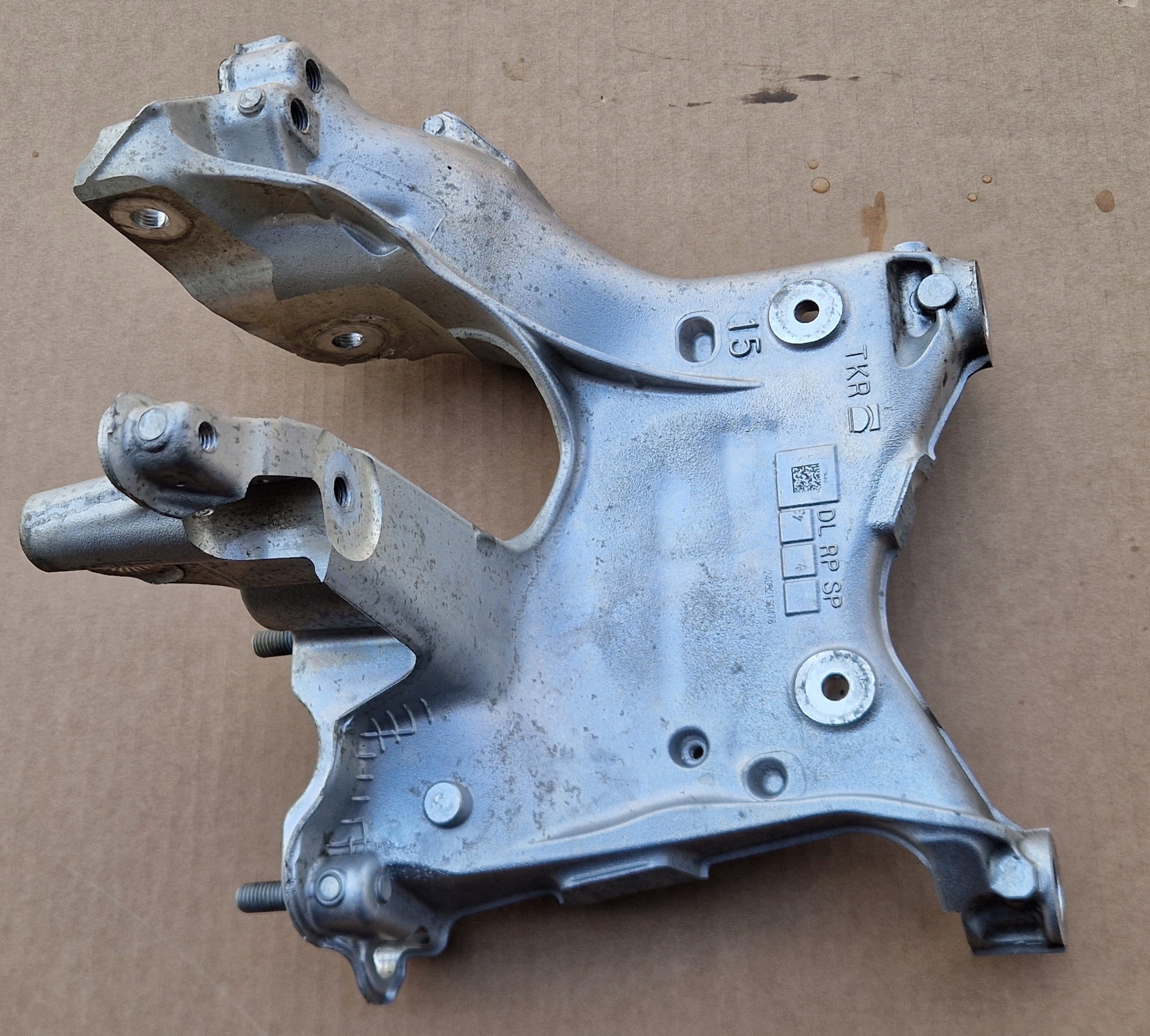 engine mount 80A399295R AUDI Q5 A6 C8 A7 as new original left