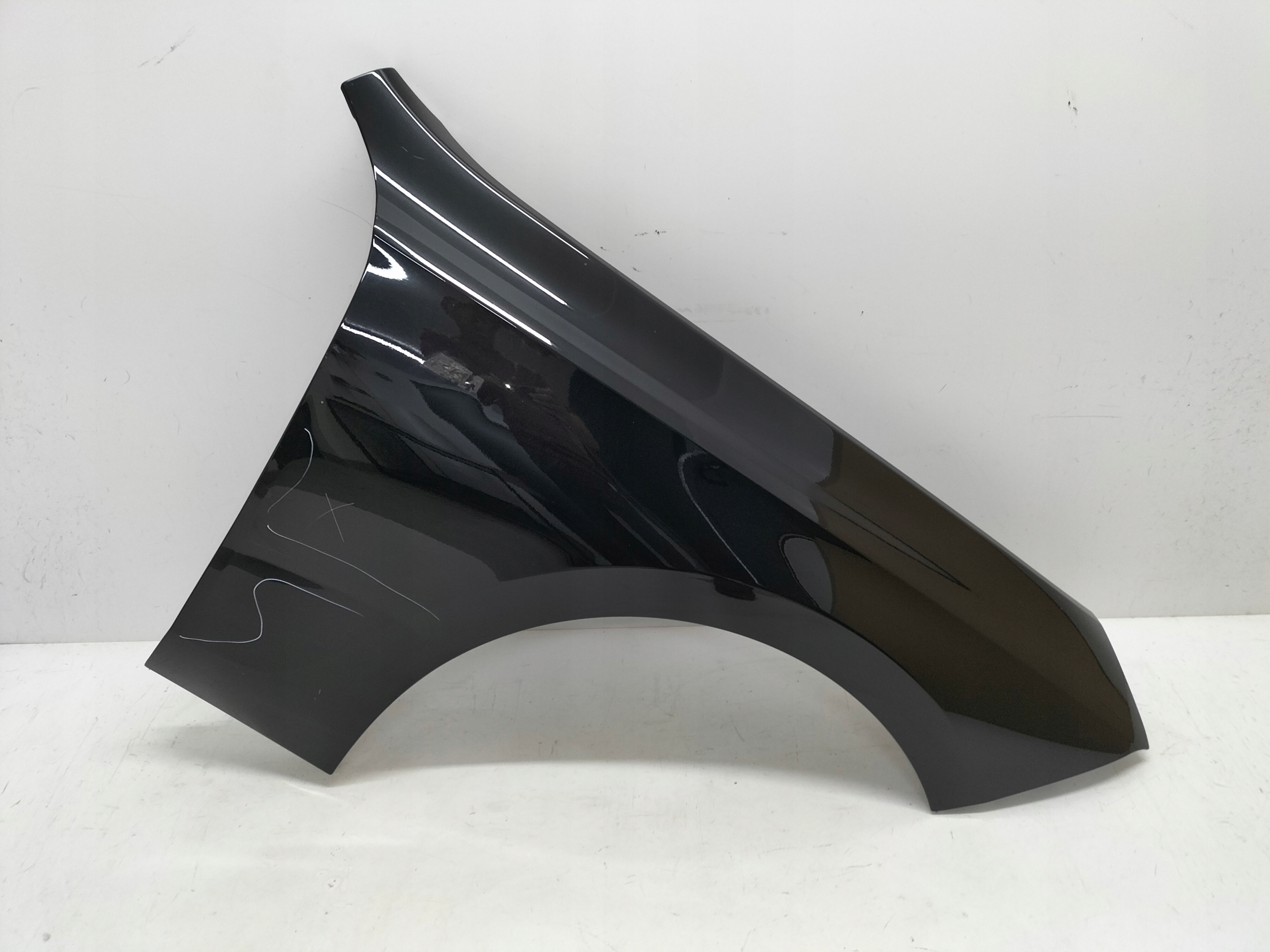 fender front front right BMW 7 i7 G70 22