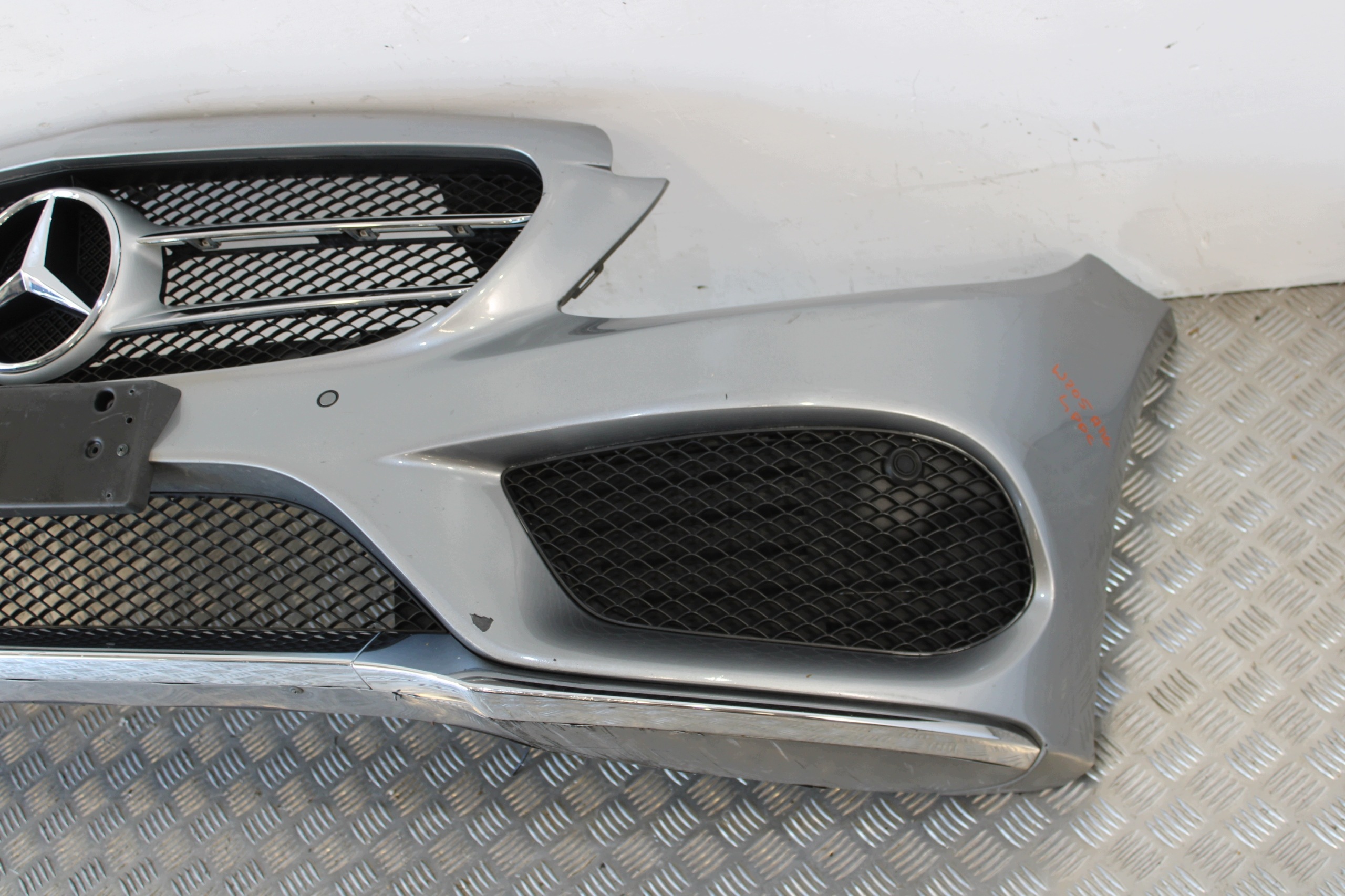 bumper front front complete 4 X PDC MERCEDES C-KLASA W205 1.6 CDI AMG