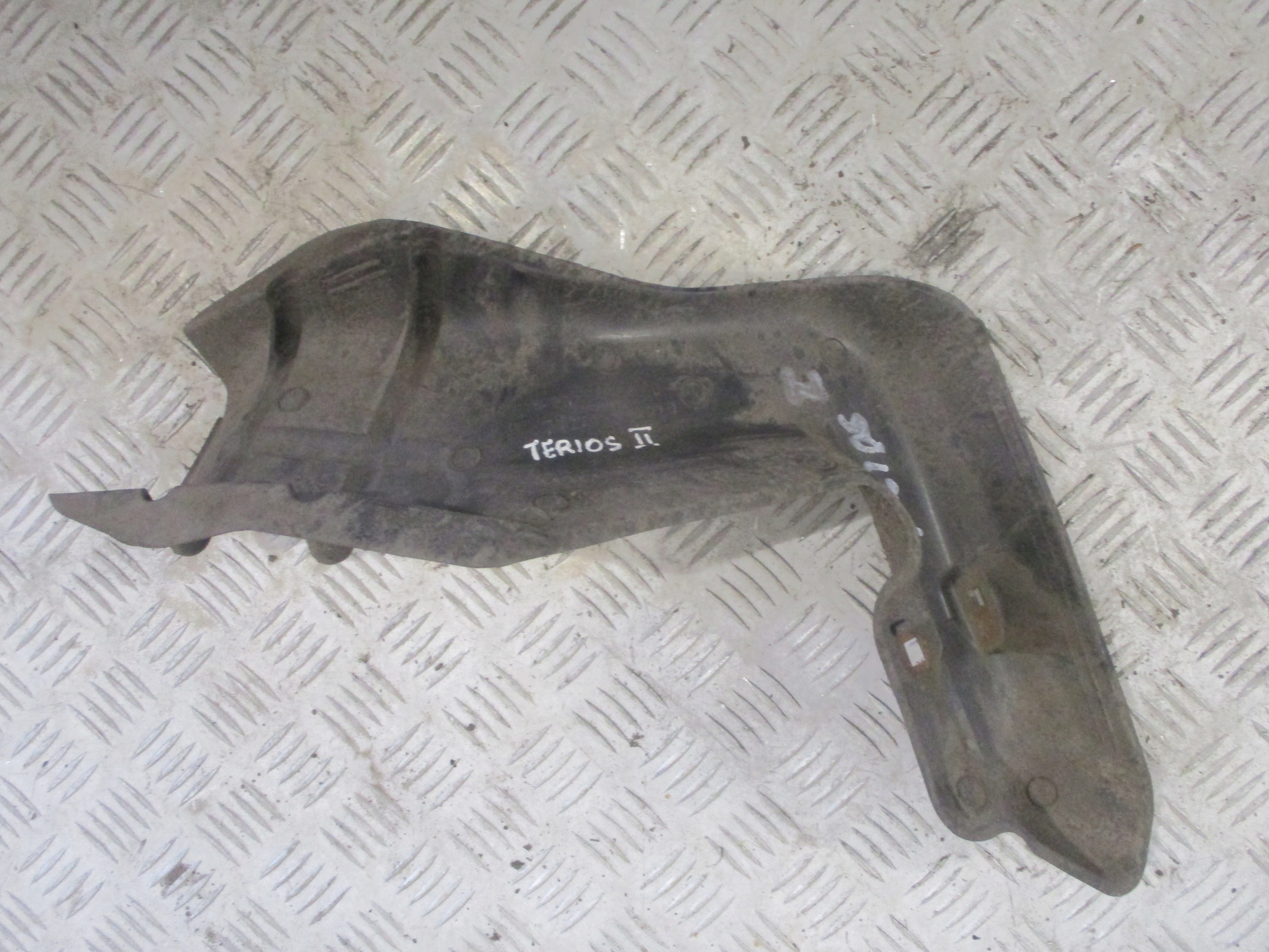 LISTWA OSŁONA RURY WLEWU PALIWA DAIHATSU TERIOS II 06- 77277-B4010