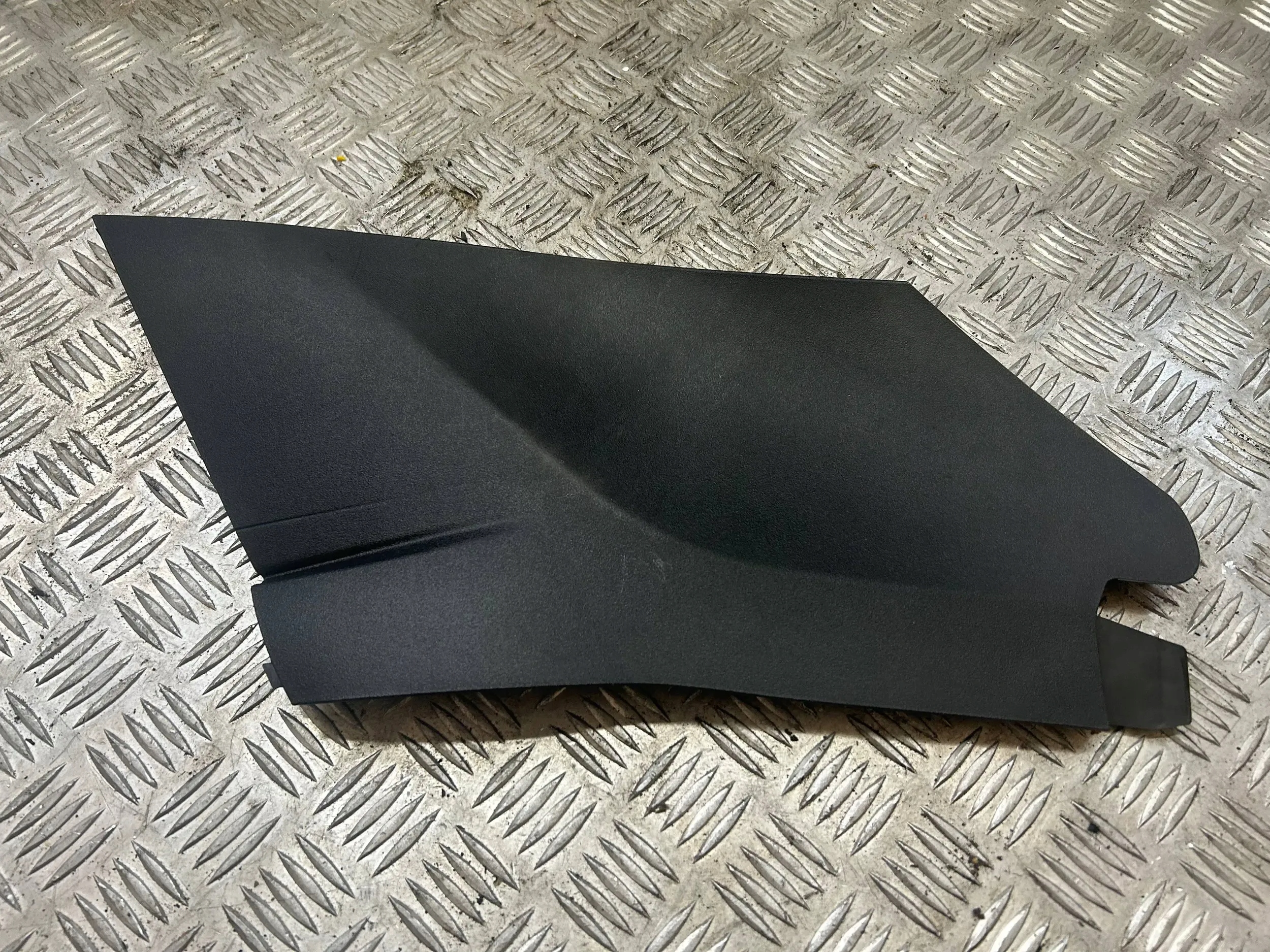 OSŁONA TUNELU ŚRODKOWEGO LEWA FIAT 500X 07356111160