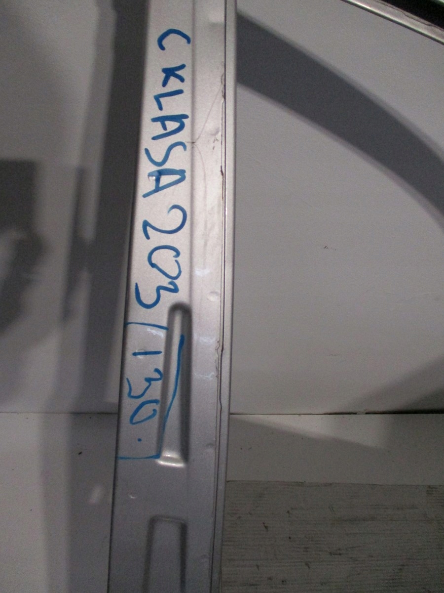 door Mercedes C Klasa 203 right front