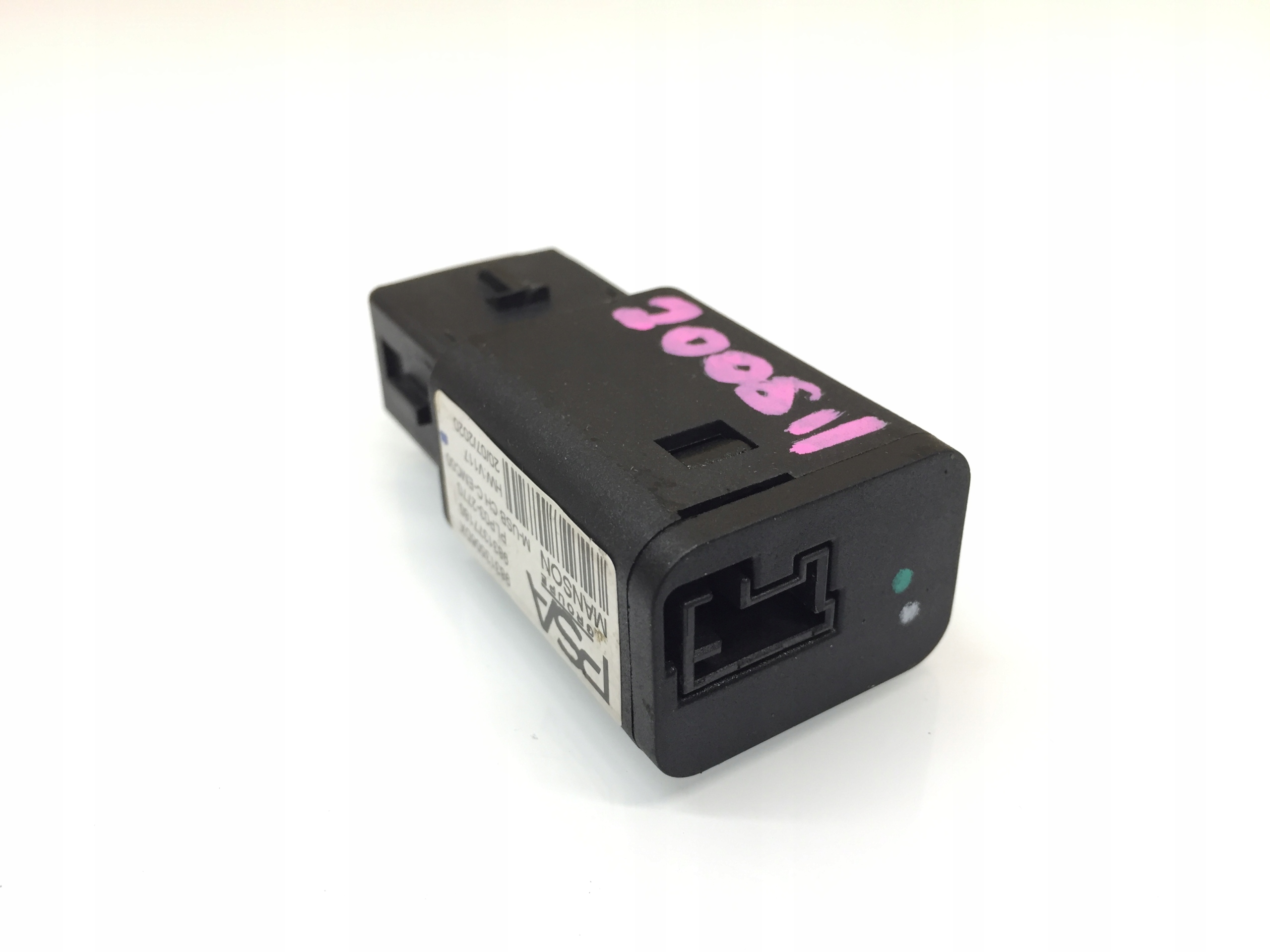 98313506DX 9831377180 - PEUGEOT 2008 II ПОРТ USB РАЗЪЕМ