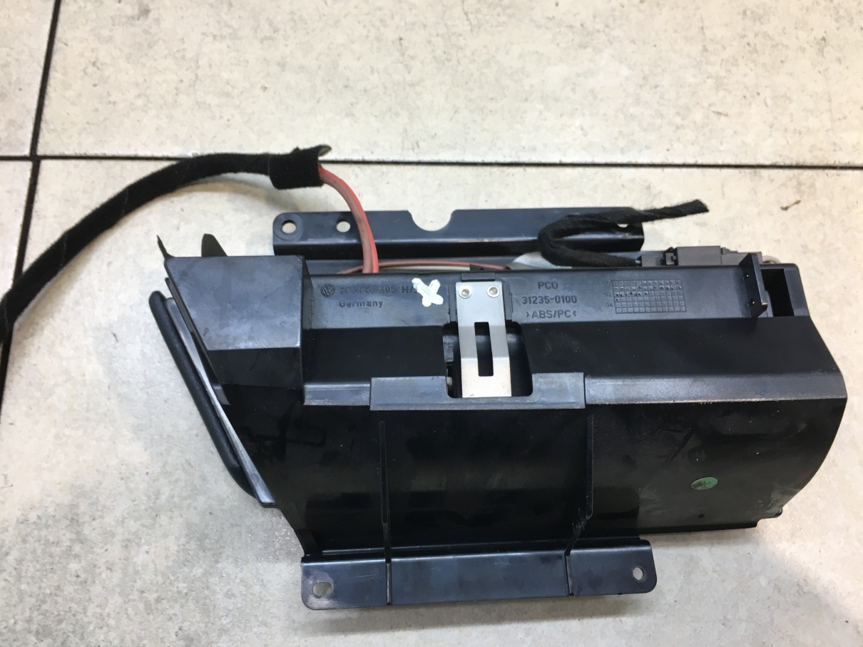 ashtray left rear part VW PHAETON 3D4857405H