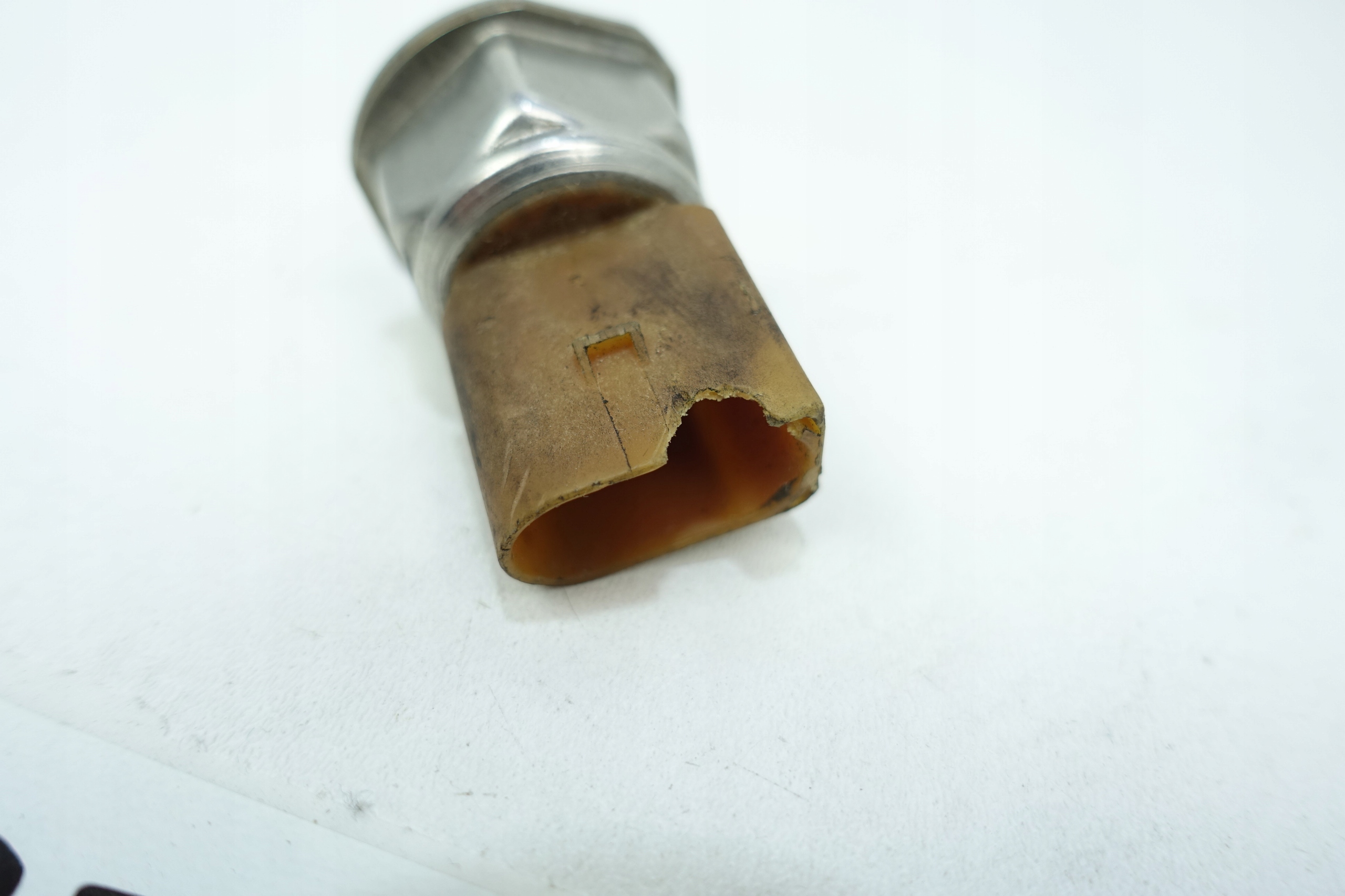 Capteur Pression Carburant VW GOLF AUD A3 03C906051H
