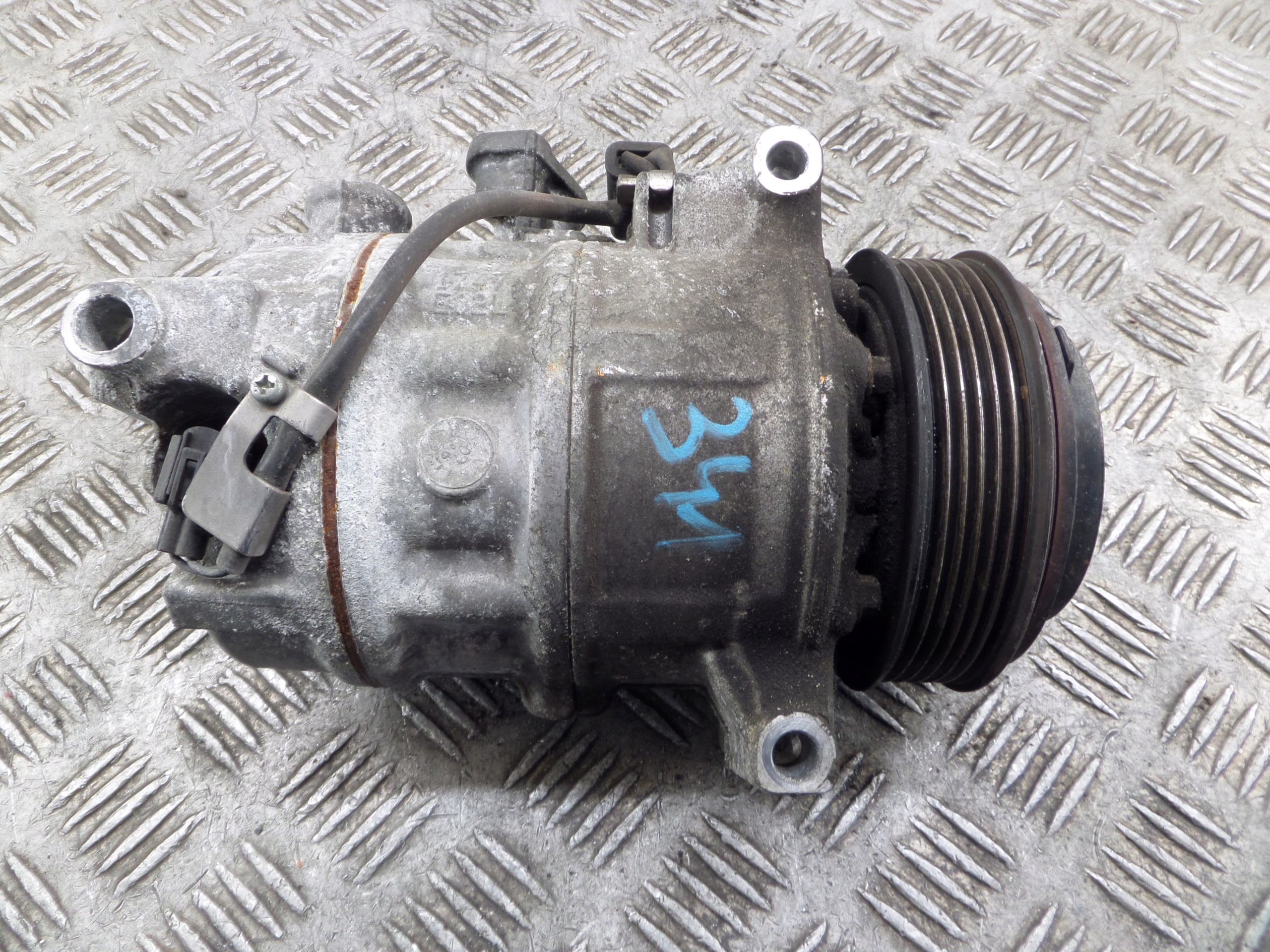 ORG compressor compressor; of the air conditioning MERCEDES - A0008303902