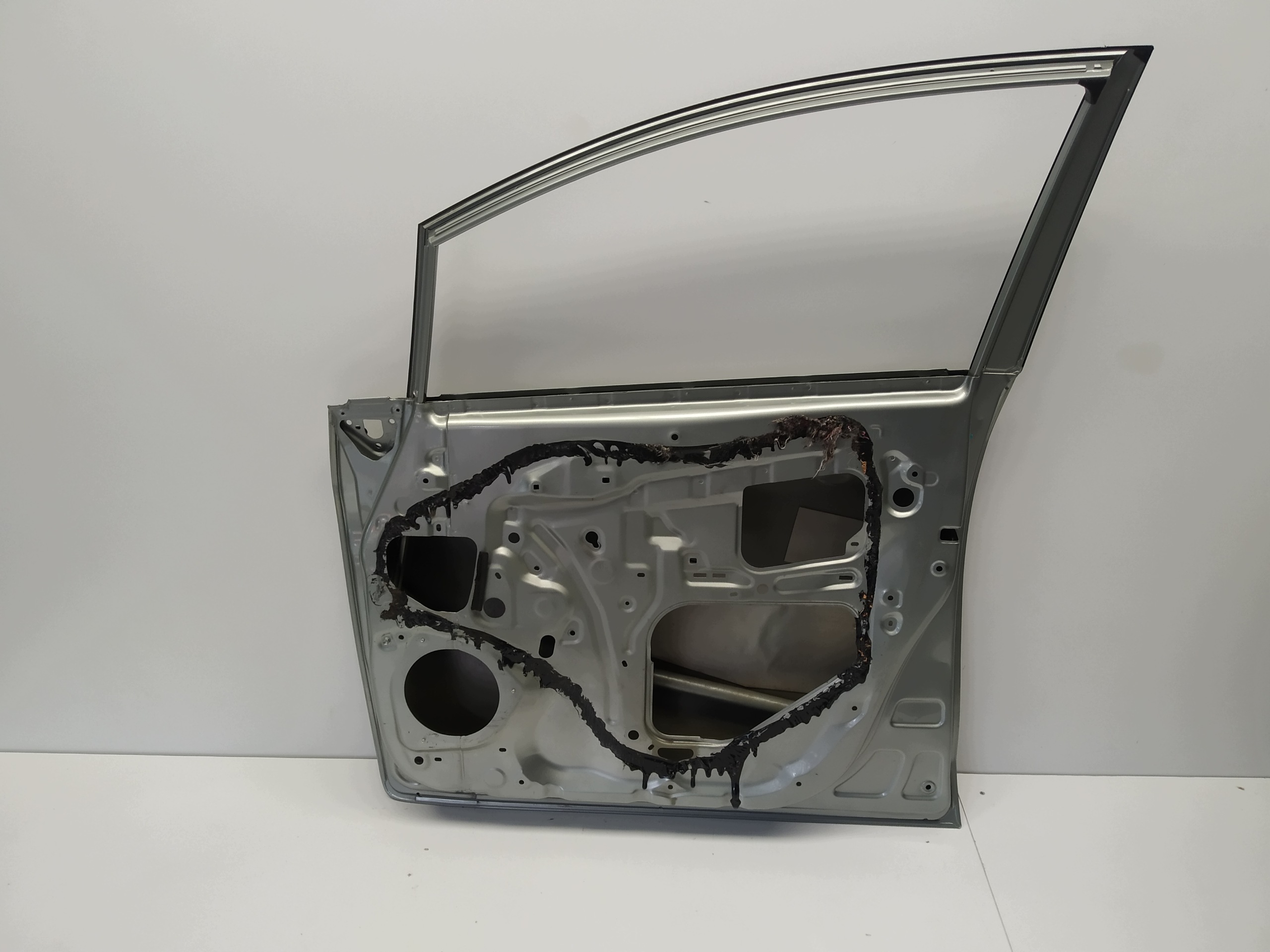 2009r + Toyota Verso door front right front original grey OM OM