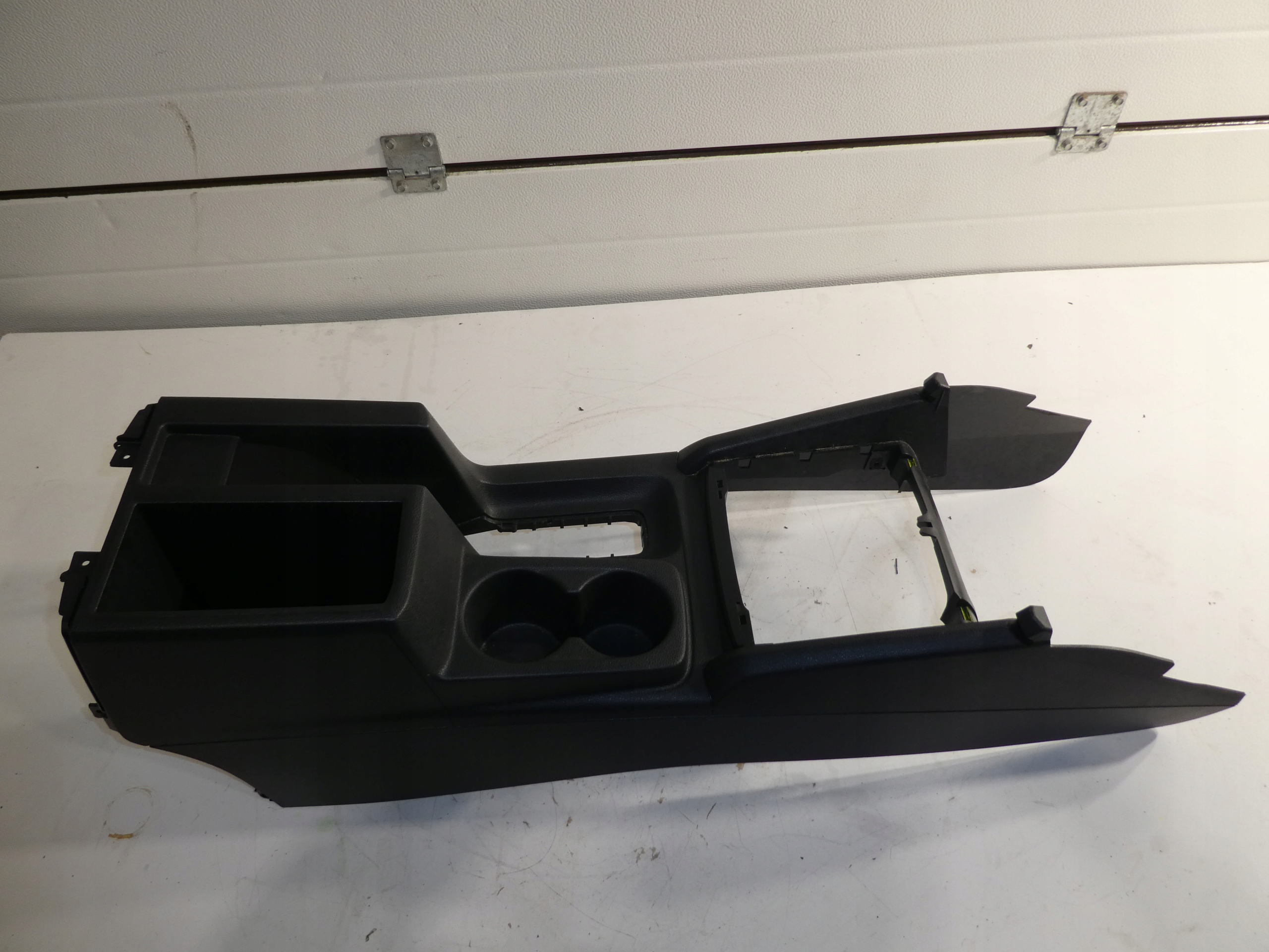 armrest TUNEL central VW AMAROK 2H0863241M