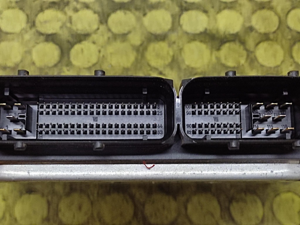 VW GOLF IV control unit of the engine 0281011819