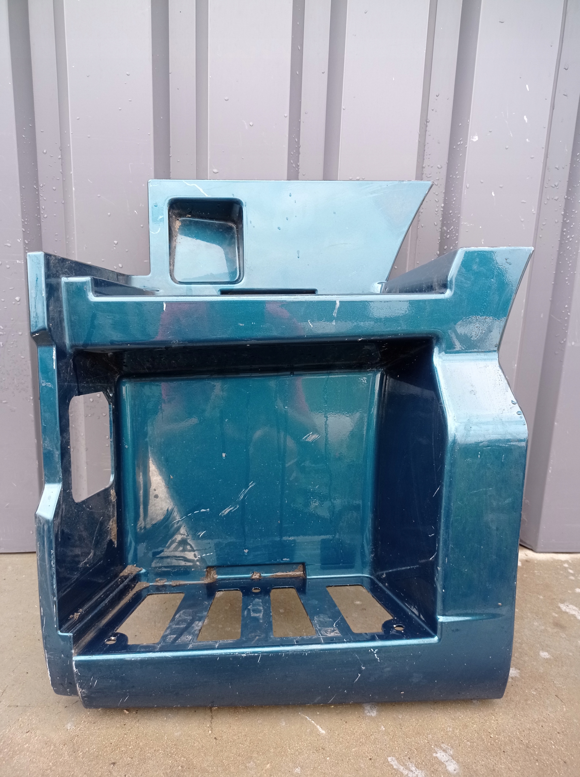 Левая ступень MAN TGX 3 левая ступень новая модель