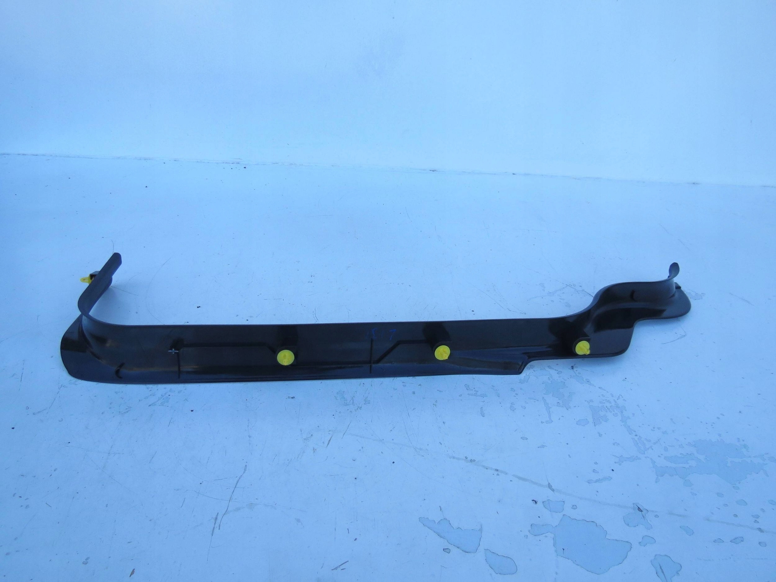 cover cap of the threshold front left VOLVO XC70 II AWD 2.4D 185KM 2000-2007r