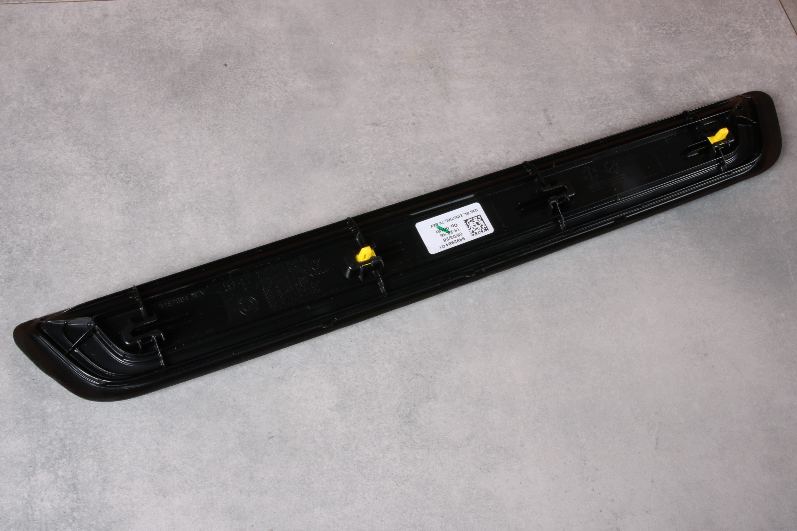 BMW i4 G26 GRAN COUPE front moulding cap threshold 9492984