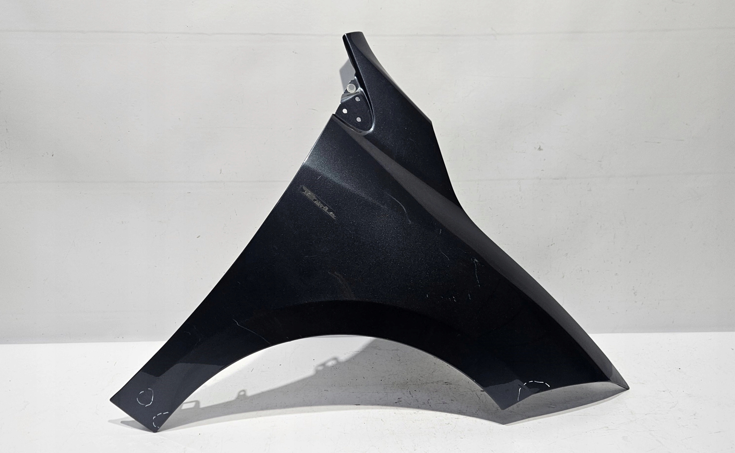 fender right front RENAULT MEGANE III 08-15 8201560417 original