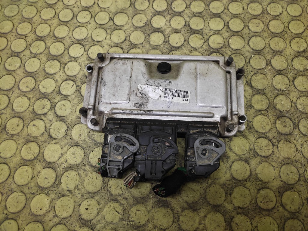 CITROEN BERLINGO bedienteil des motors 9643840580