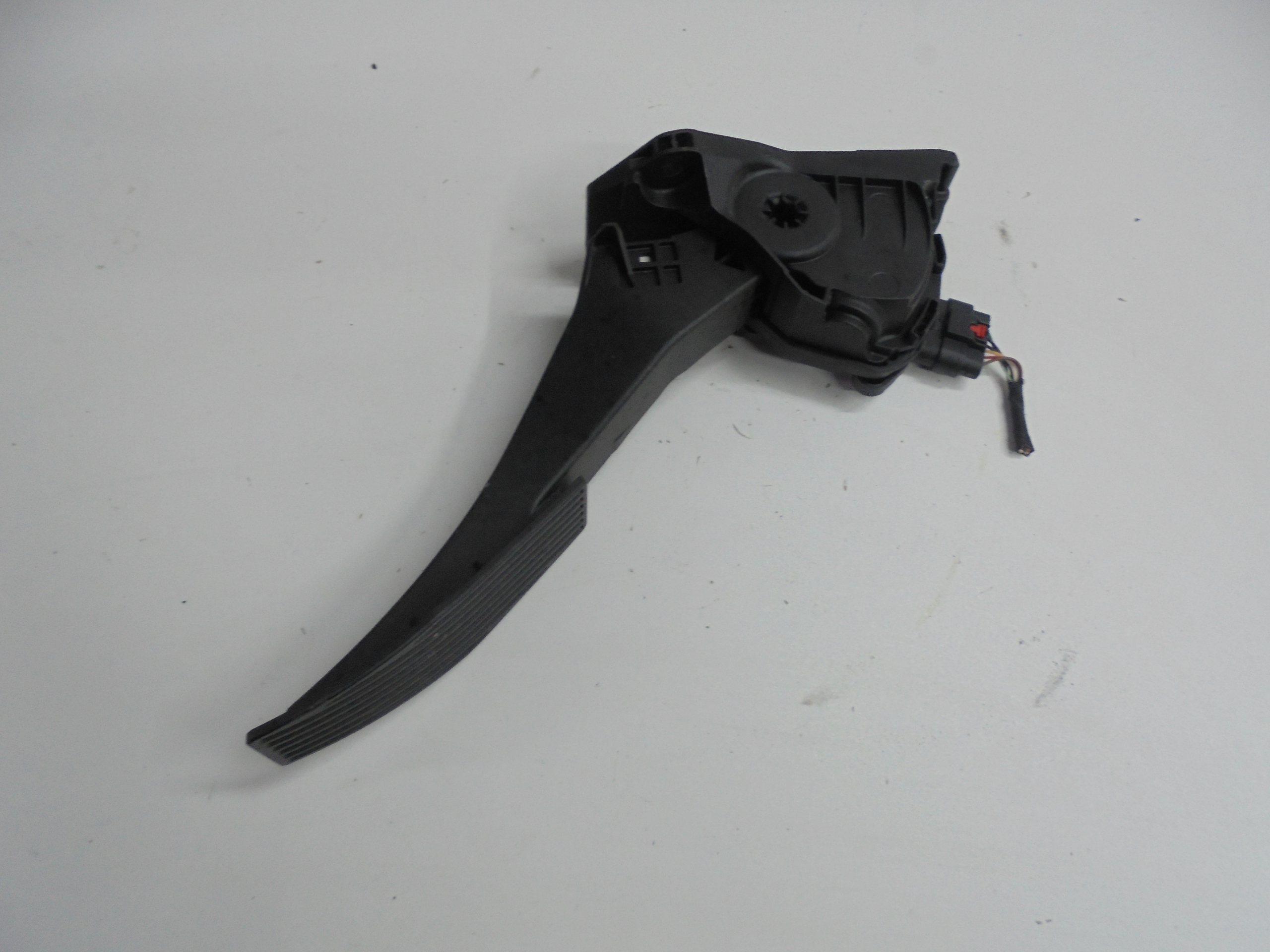OPEL ASTRA V K accelerator pedal potentiometer 14R