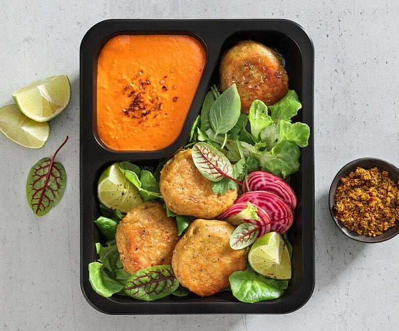 Pojemniki obiadowe do zgrzewu czarne 50szt 2komory Stan opakowania oryginalne