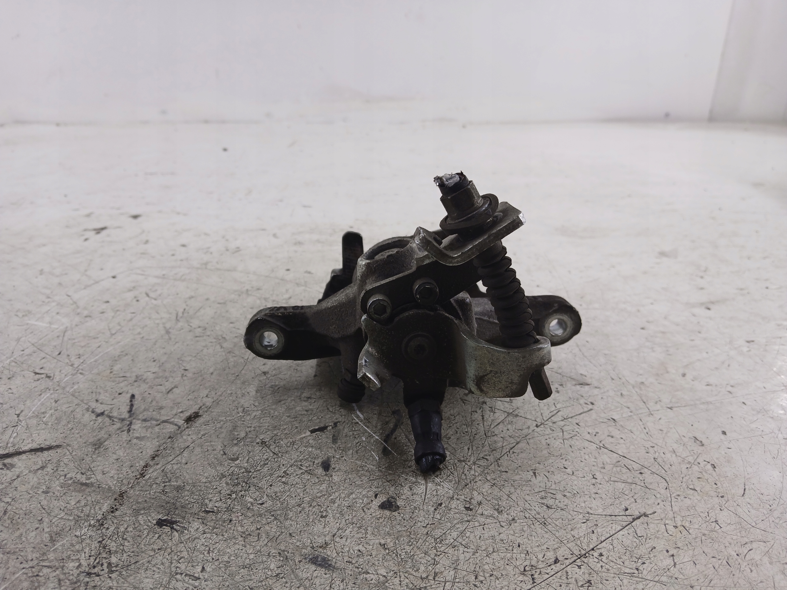 FORD MONDEO MK3 caliper brake left rear part