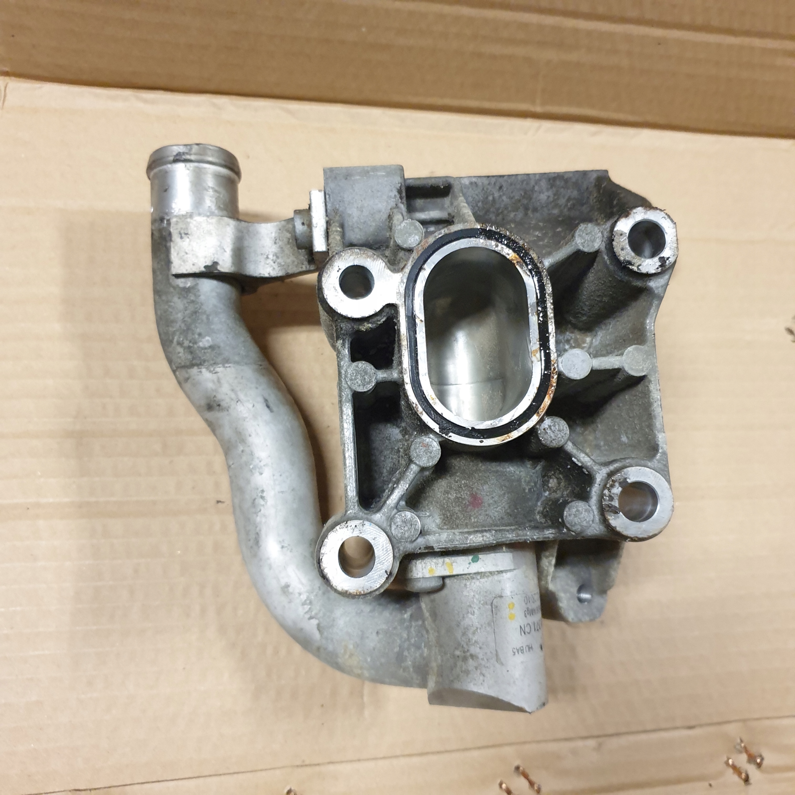 držač SPREZARKI instrument tabla prijenos vode AUDI A6 C7 4G A7 4G 3.0 TDI OE EU