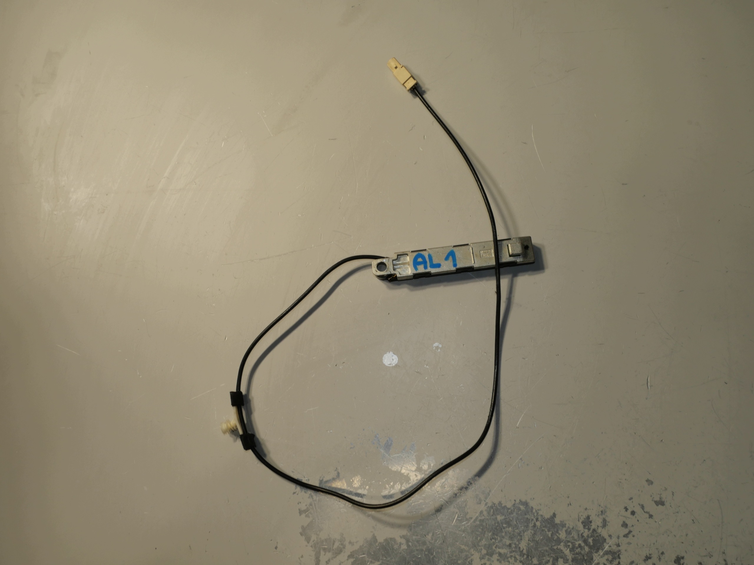 AMPLIFICATORE ANTENY 1K6035577H VW