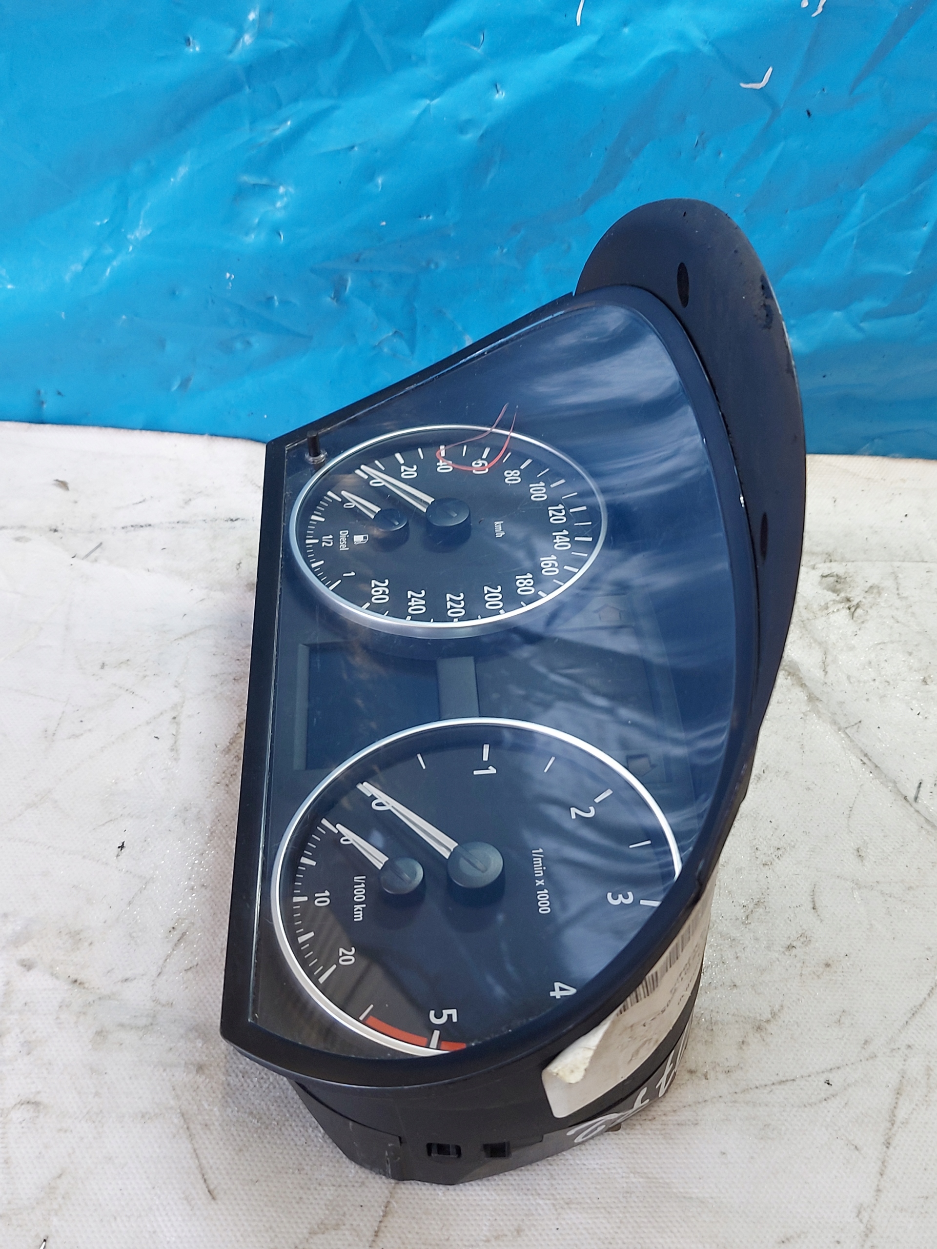 dials clock BMW E90 320D 697465901