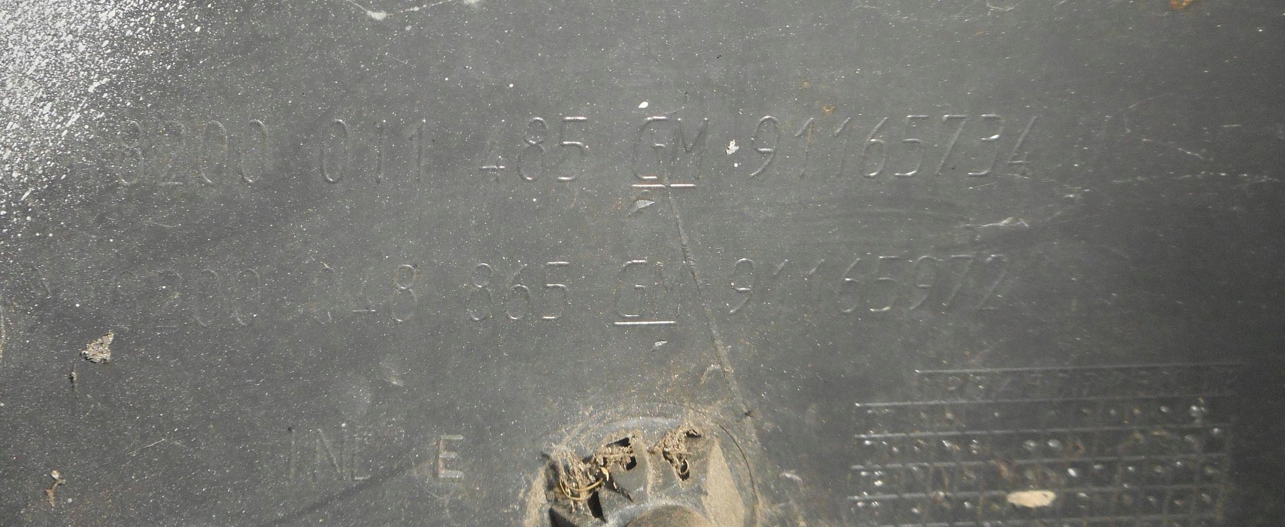 Trafic II Vivaro narożnik zderzaka lampy lewy tył 8200011485 91165734 Typ samochodu Samochody dostawcze Samochody osobowe