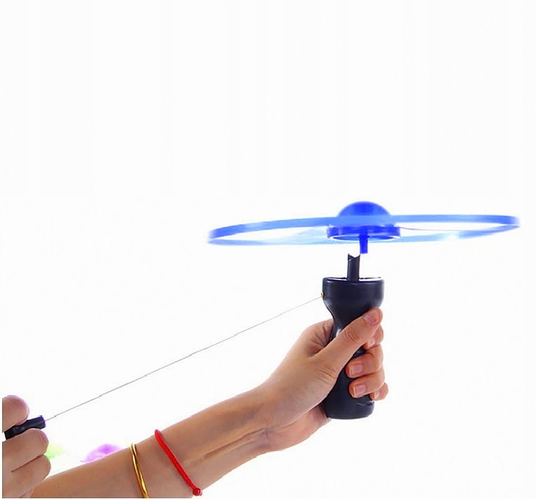 LATAJĄCY DYSK ZE ŚWIATŁEM ŚMIGŁO KOLOROWE ŚWIECI Marka inna