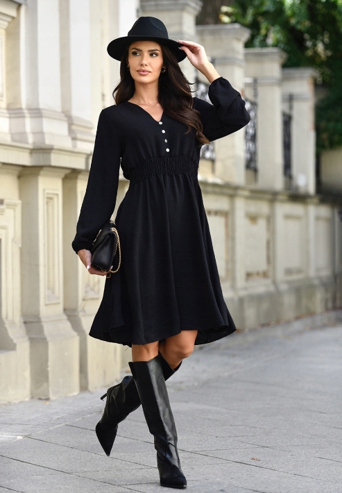 Krásná hladká šaty ke kolenům s viskózovými knoflíky – černá