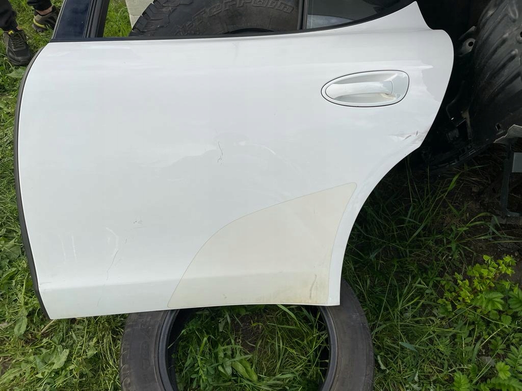 Porsche Panamera kompletne drzwi LEWE TYŁ