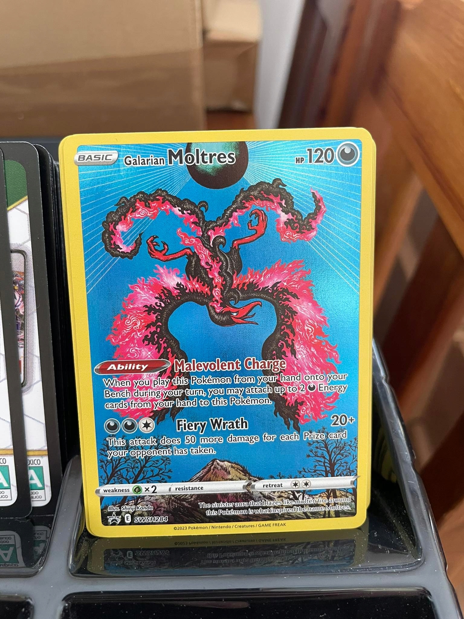 

Galarian Moltres (swsh 284)