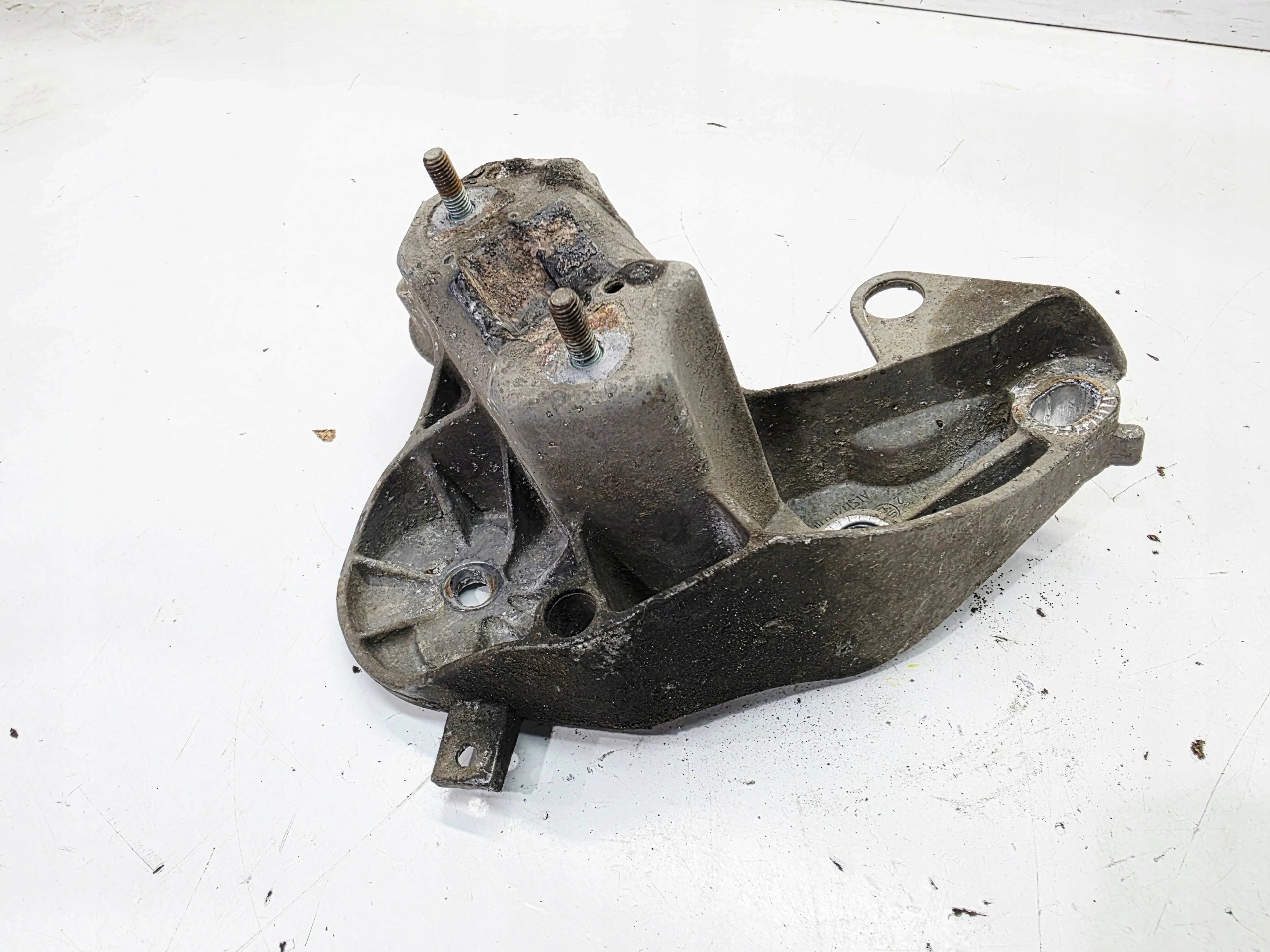 supporto staffa airbag motore destro AUDI A6 C6 4F0199352E