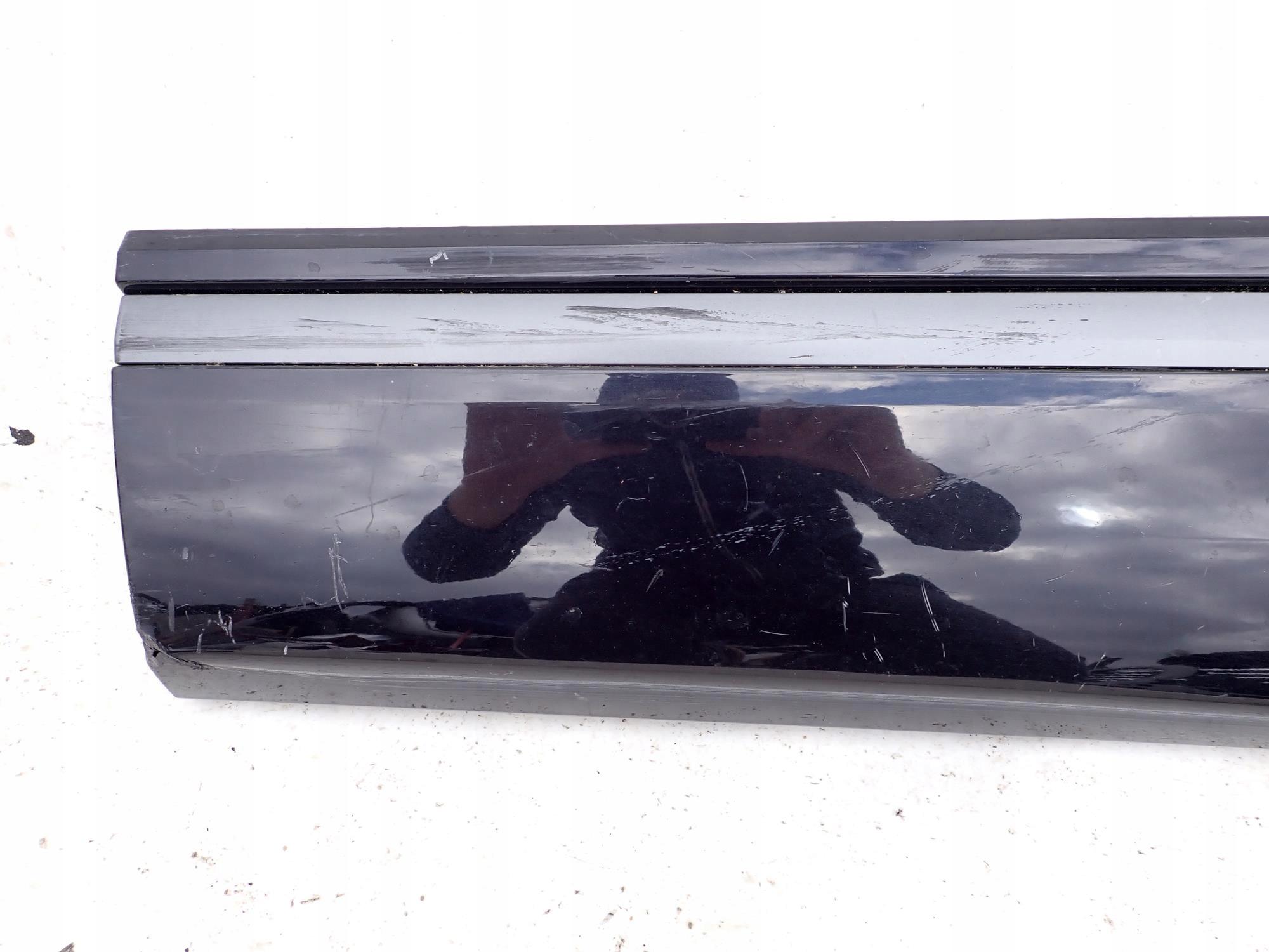 AUDI Q8 18-> moulding door left rear part
