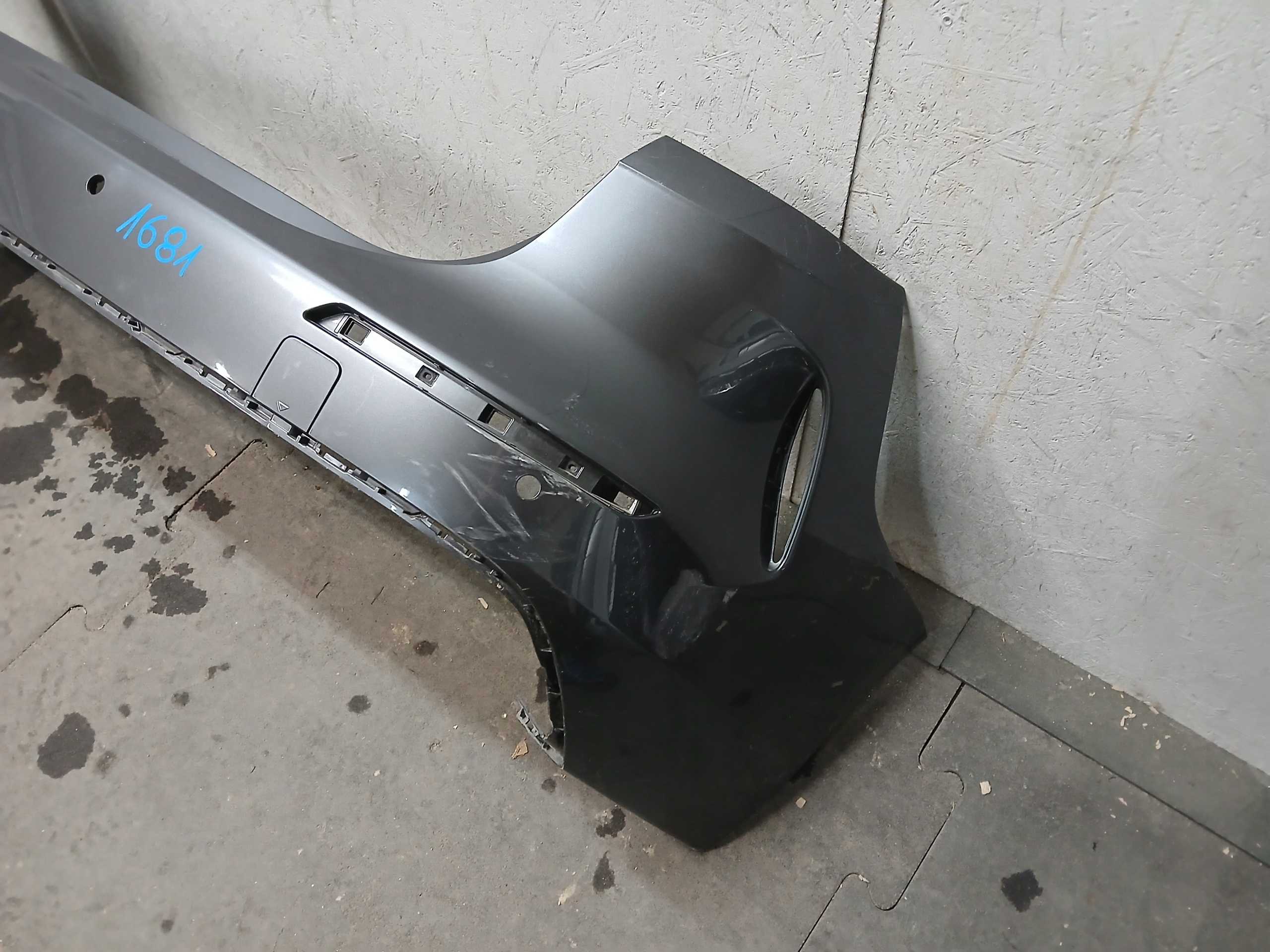 bumper rear part BMW II 2 F44