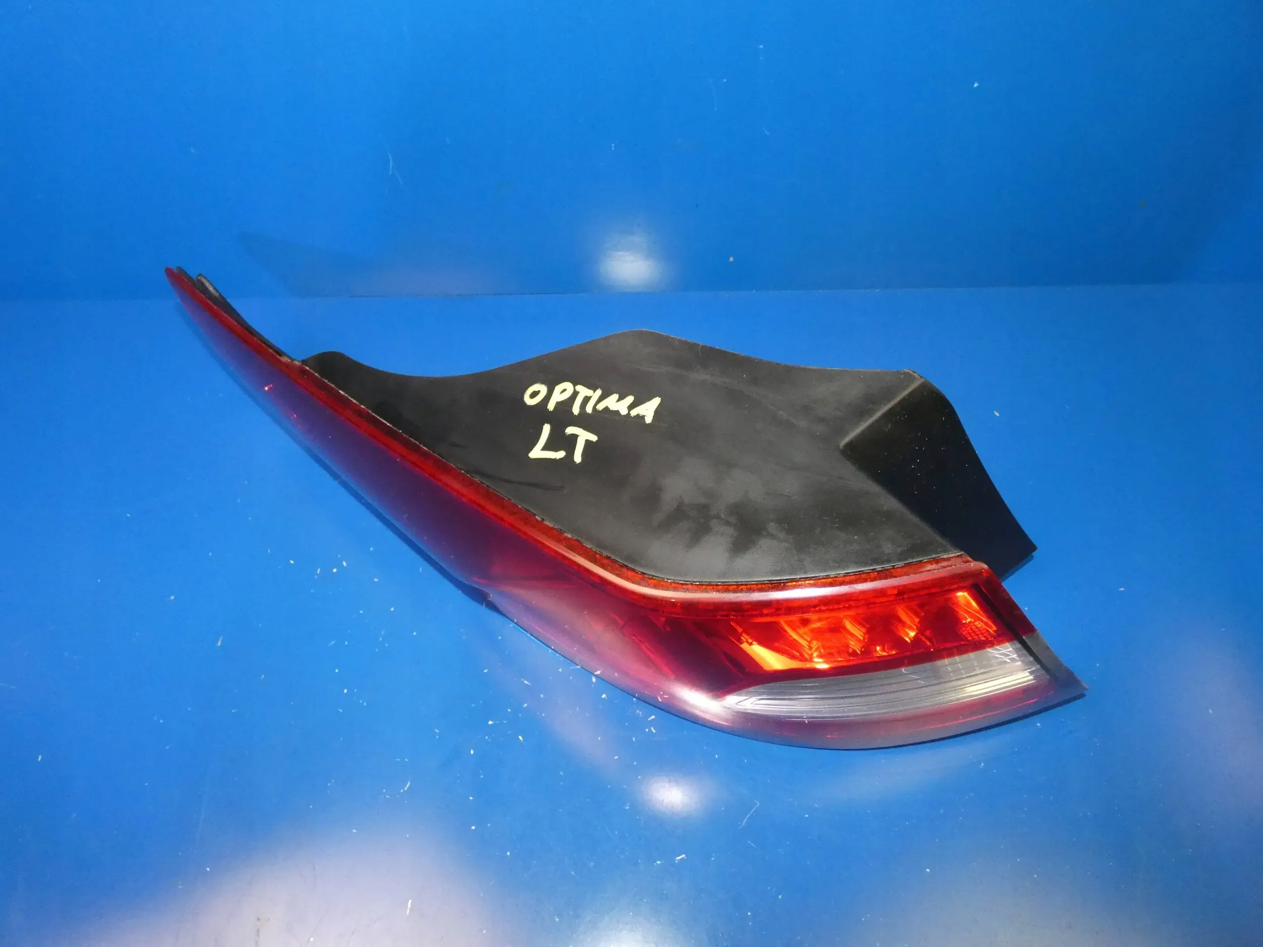 KIA OPTIMA III 3D sedan light left rear part rear left W fender