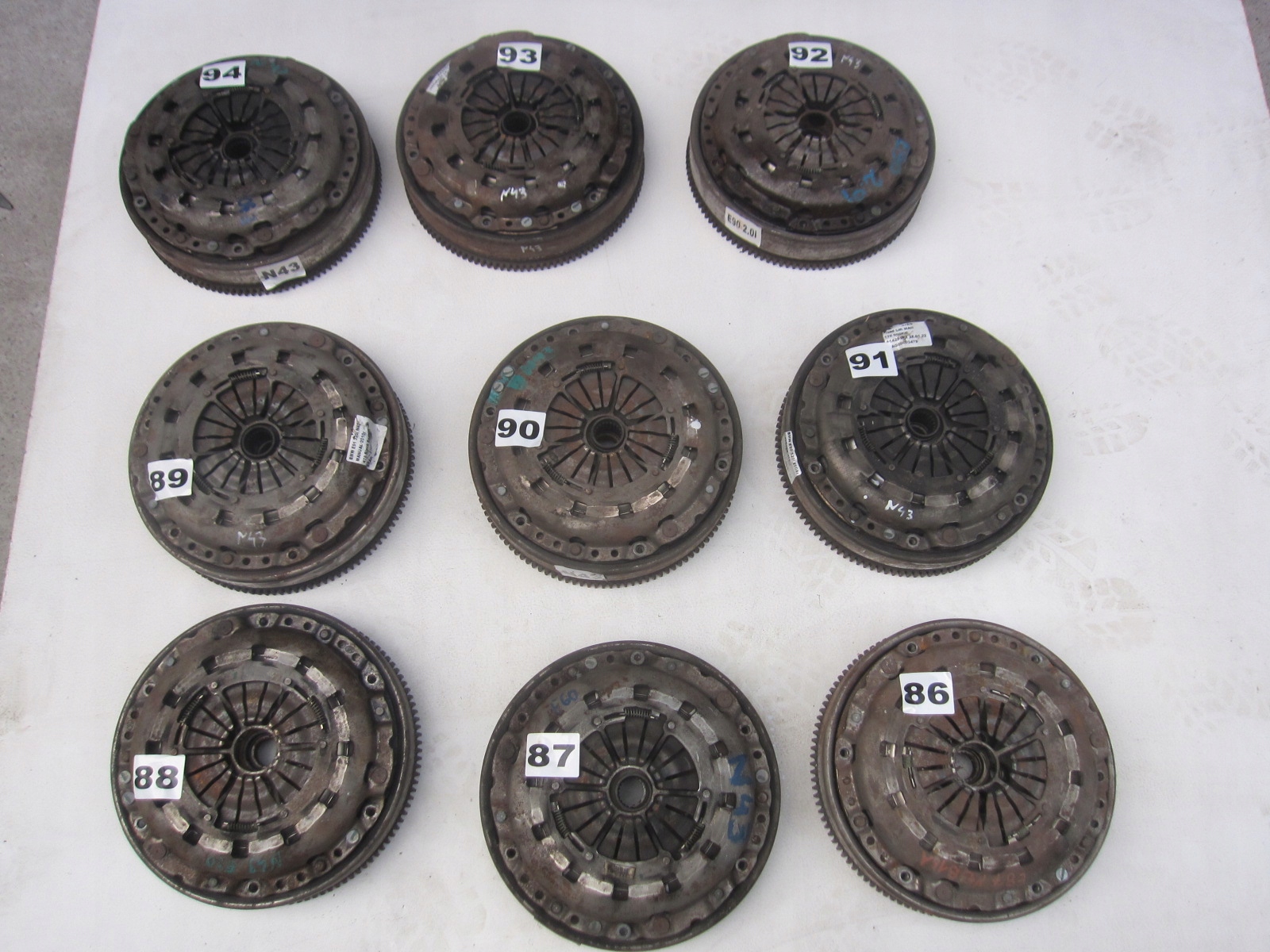 BMW E90 E87 E60 X3 N43 N43B20 wheel flywheel clutch DWUMAS 21207560876