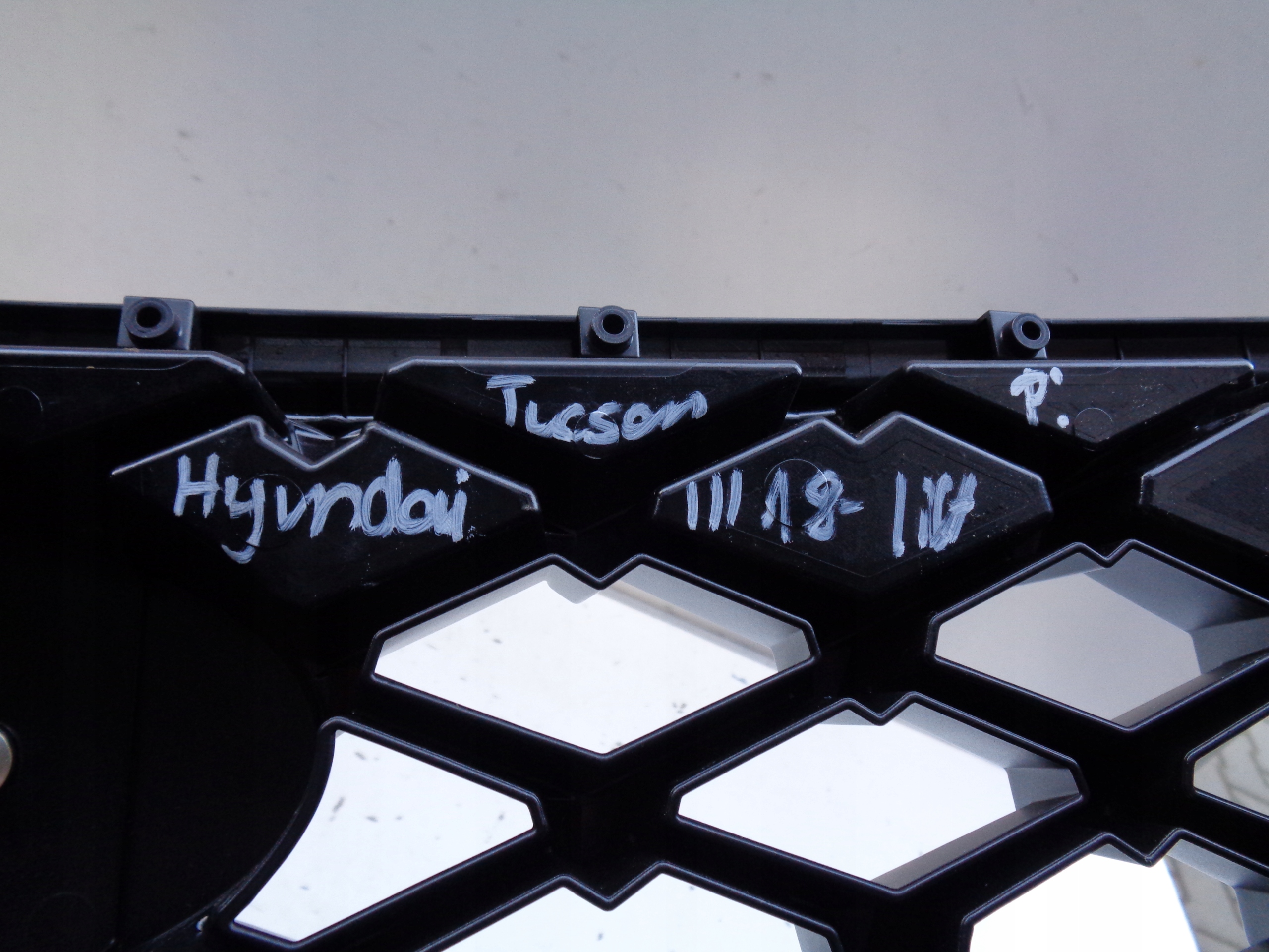 Grille HYUNDAI TUCSON III 18- LIFT