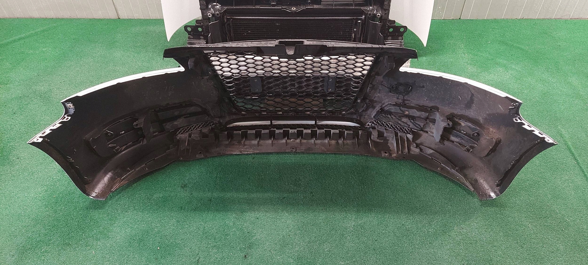 bumper front complete AUDI A3 8P LIFT 08-13 LAK: LY9C