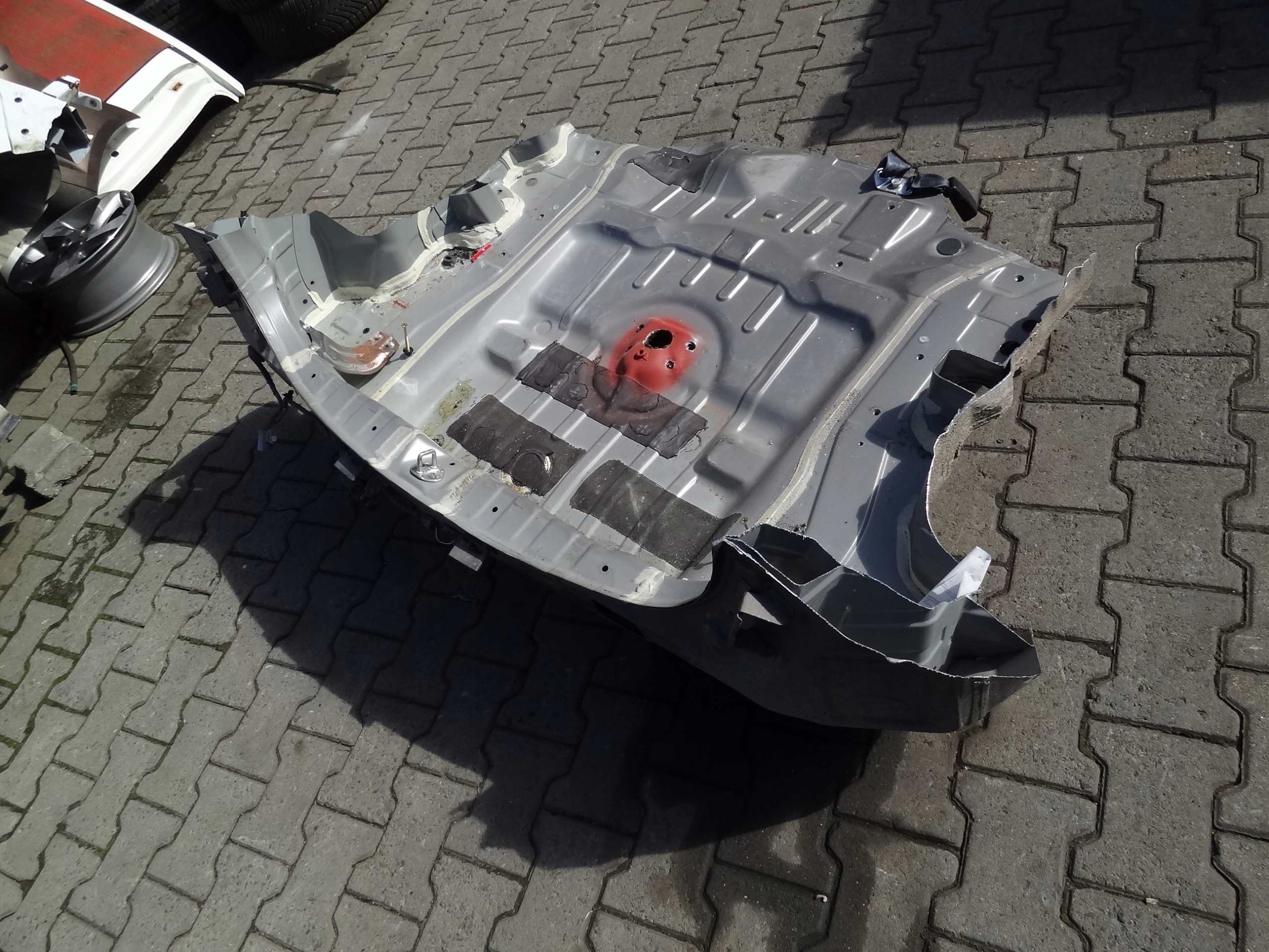 MITSUBISHI ASX 2012 PAS TYLNY Z PODLOGA SCIANA ORG Typ samochodu 4x4/SUV Samochody osobowe