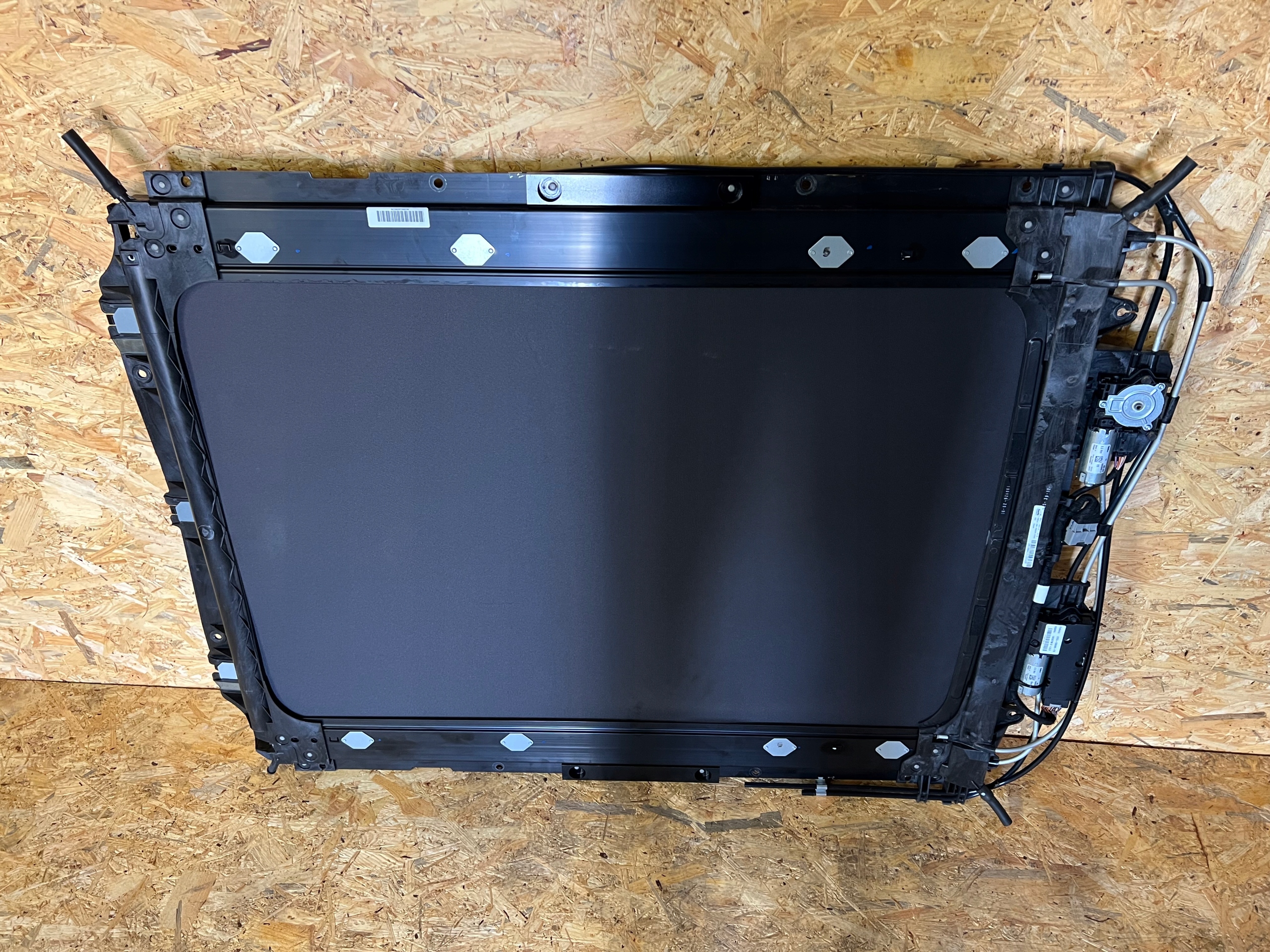 PANORAMNA SZYBERDACH FORD KUGA MK2 CV54-78502B98-FF35B8 Numer katalogowy części PANORAMNA SZYBERDACH FORD KUGA MK2 CV54-78502B98-FF35B8