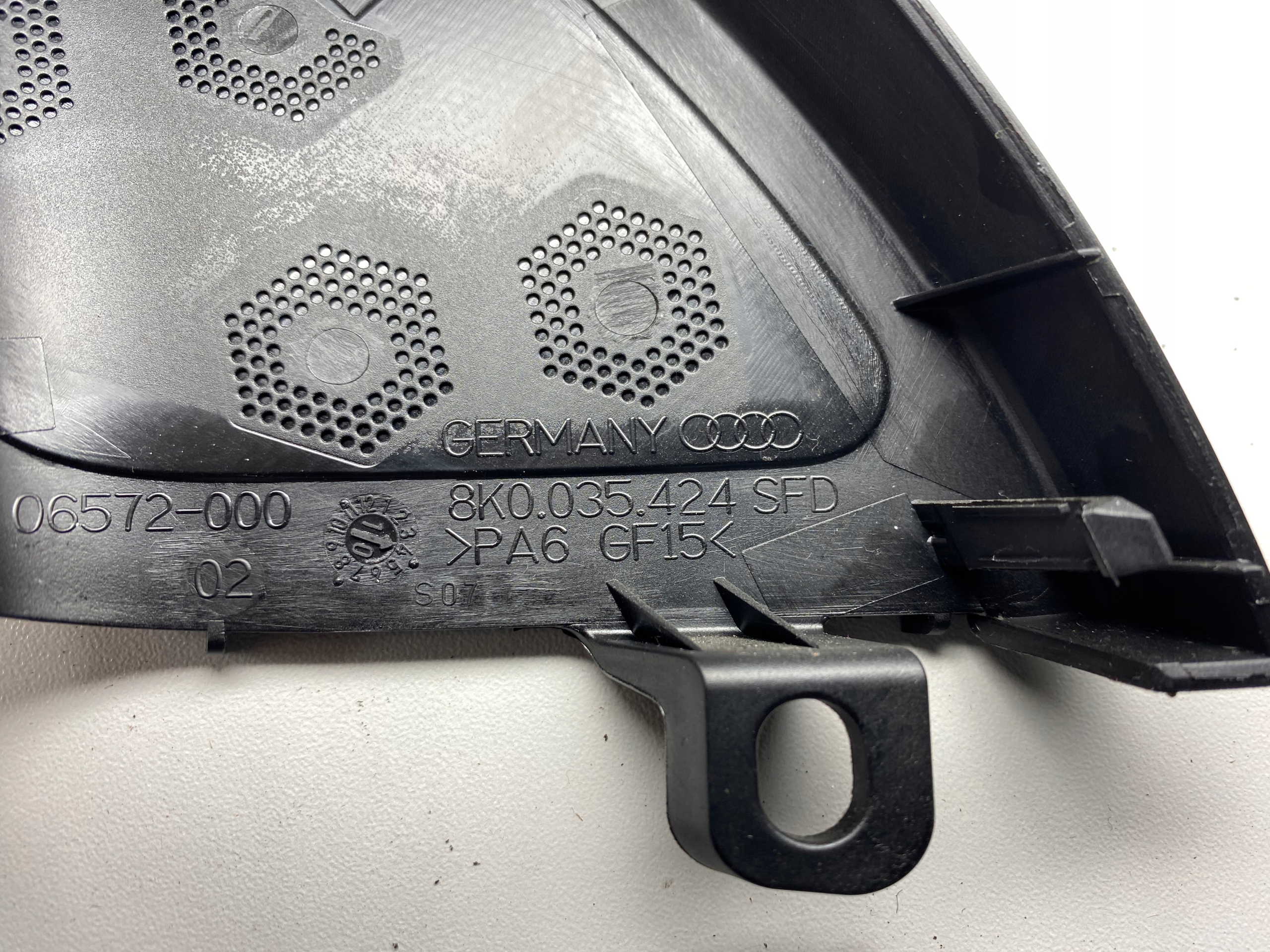 frame door covering Audi A4 B8 right 8K0867610