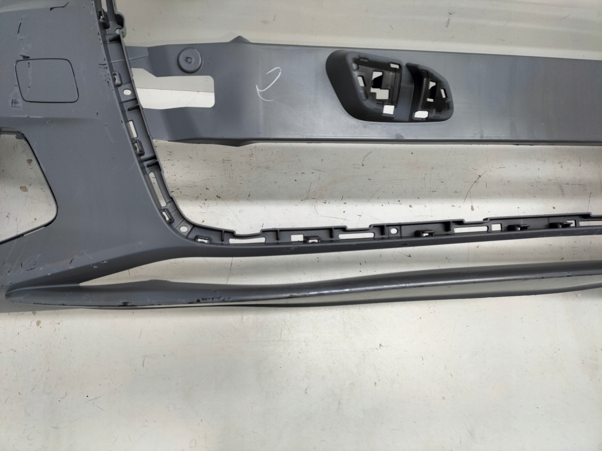 FRONTSTOSSSTANGE VORNE AUDI A6 C8 18