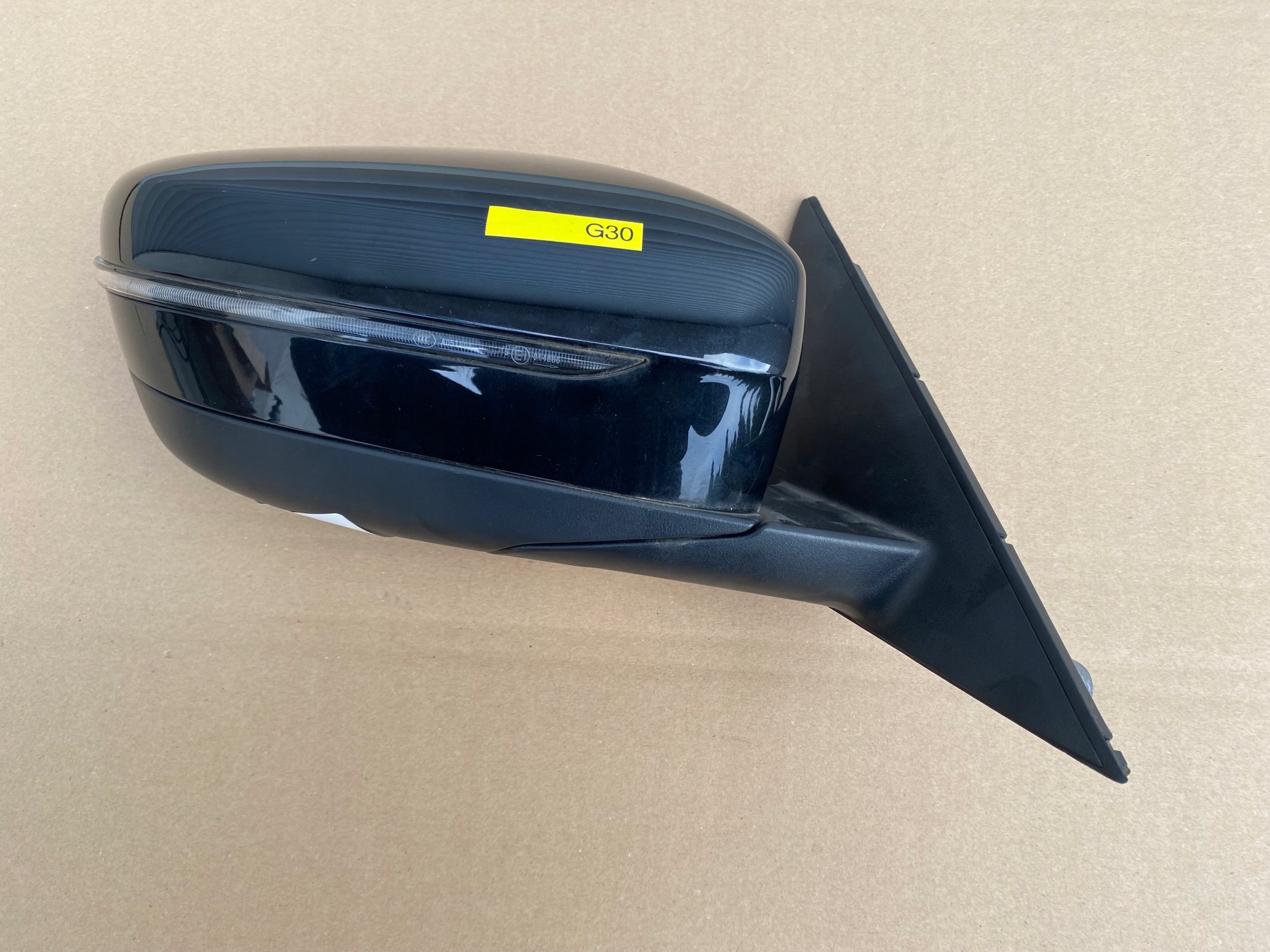 BMW 5 G30 G31 LUSTERKO PRAWE 475 6PIN
