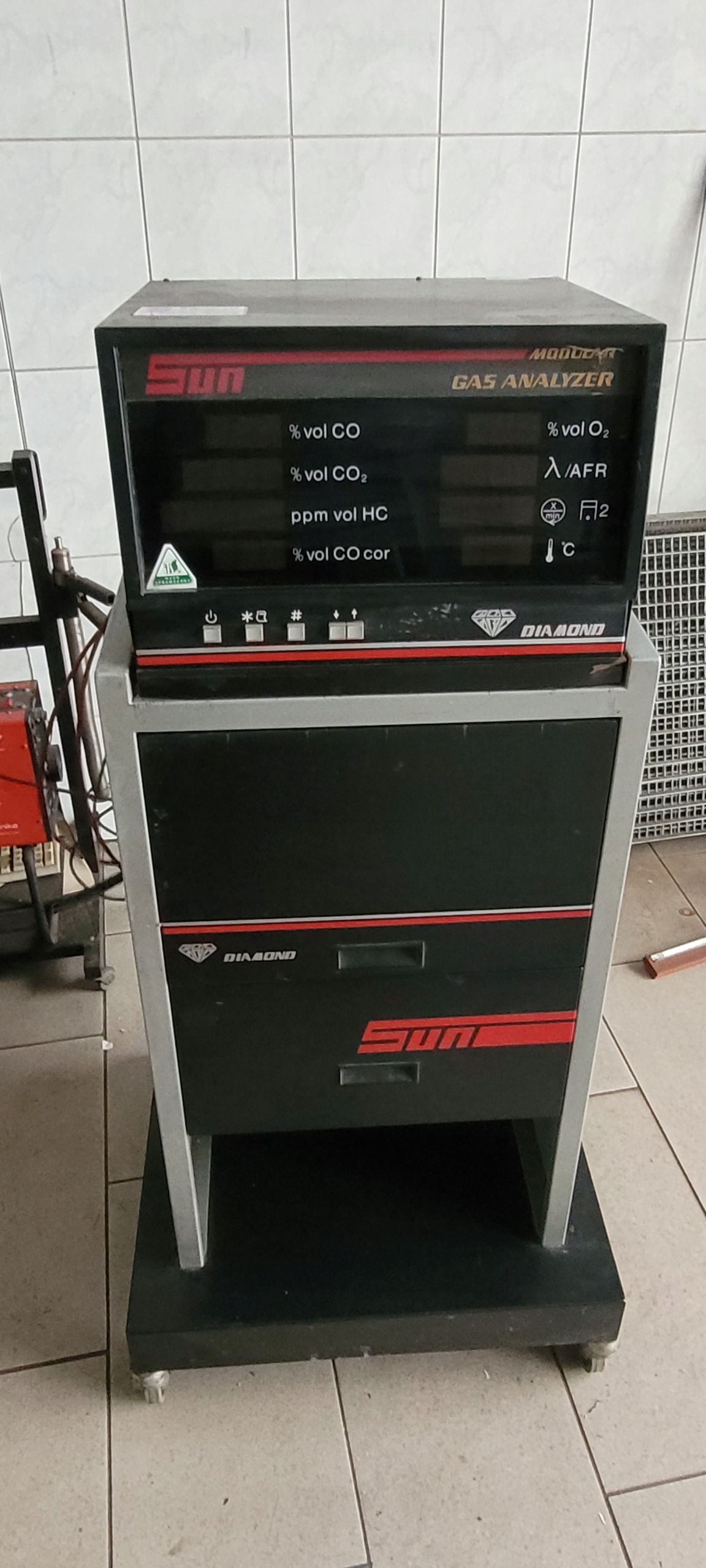 Анализатор выхлопных газов SUN MGA 1200