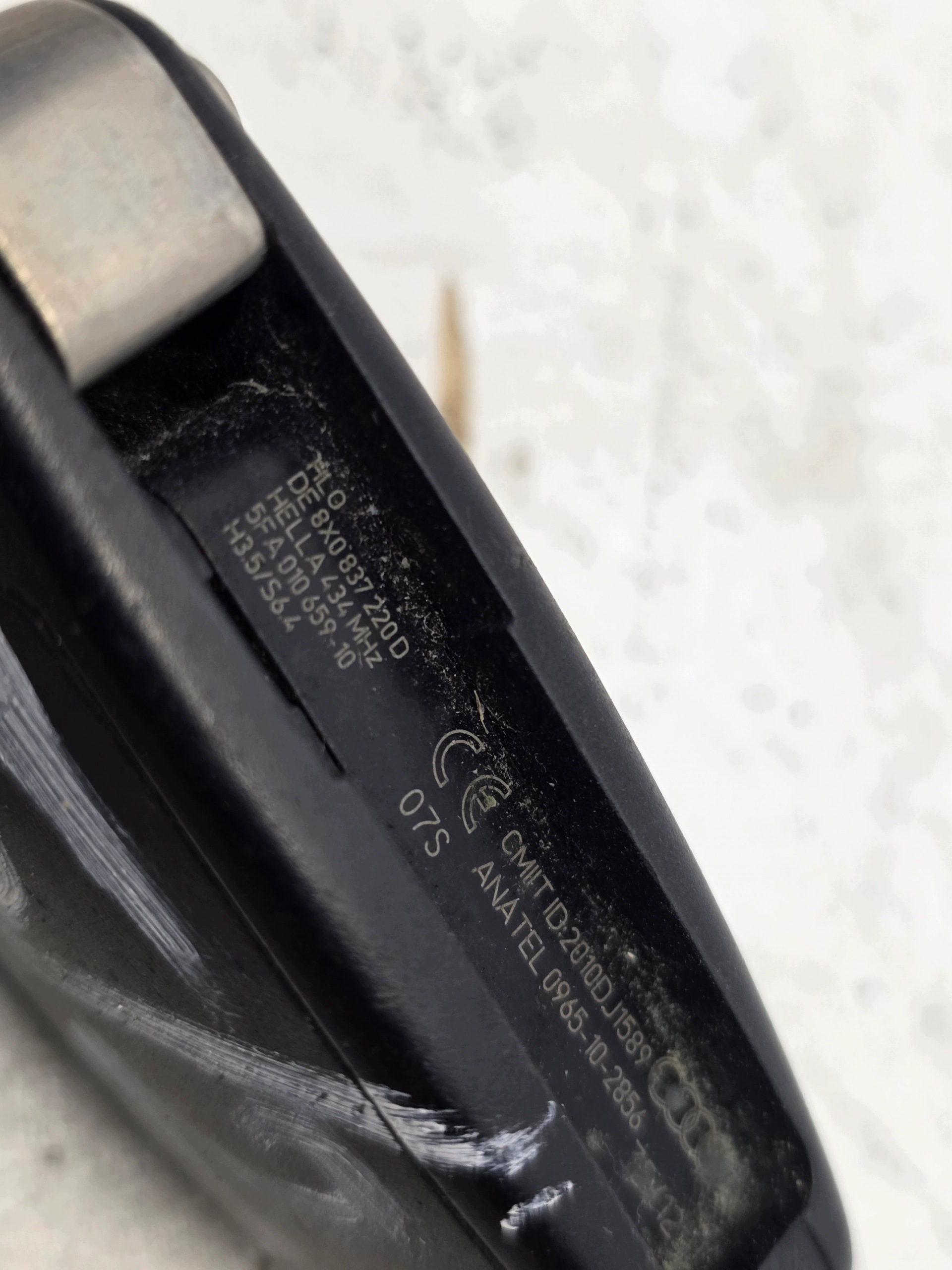key PILOT SCYZORYK AUDI A1 8X Q3 8U 8X0837220D 5/26