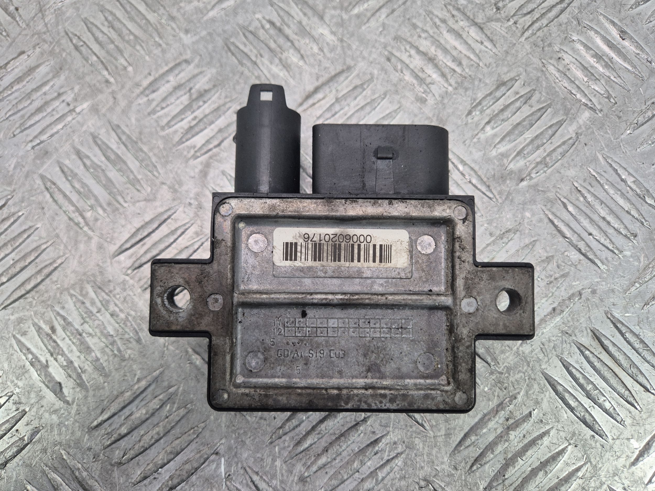 BMW 3 E90 E91 318d control unit plugs glow 859172301 N47D20A
