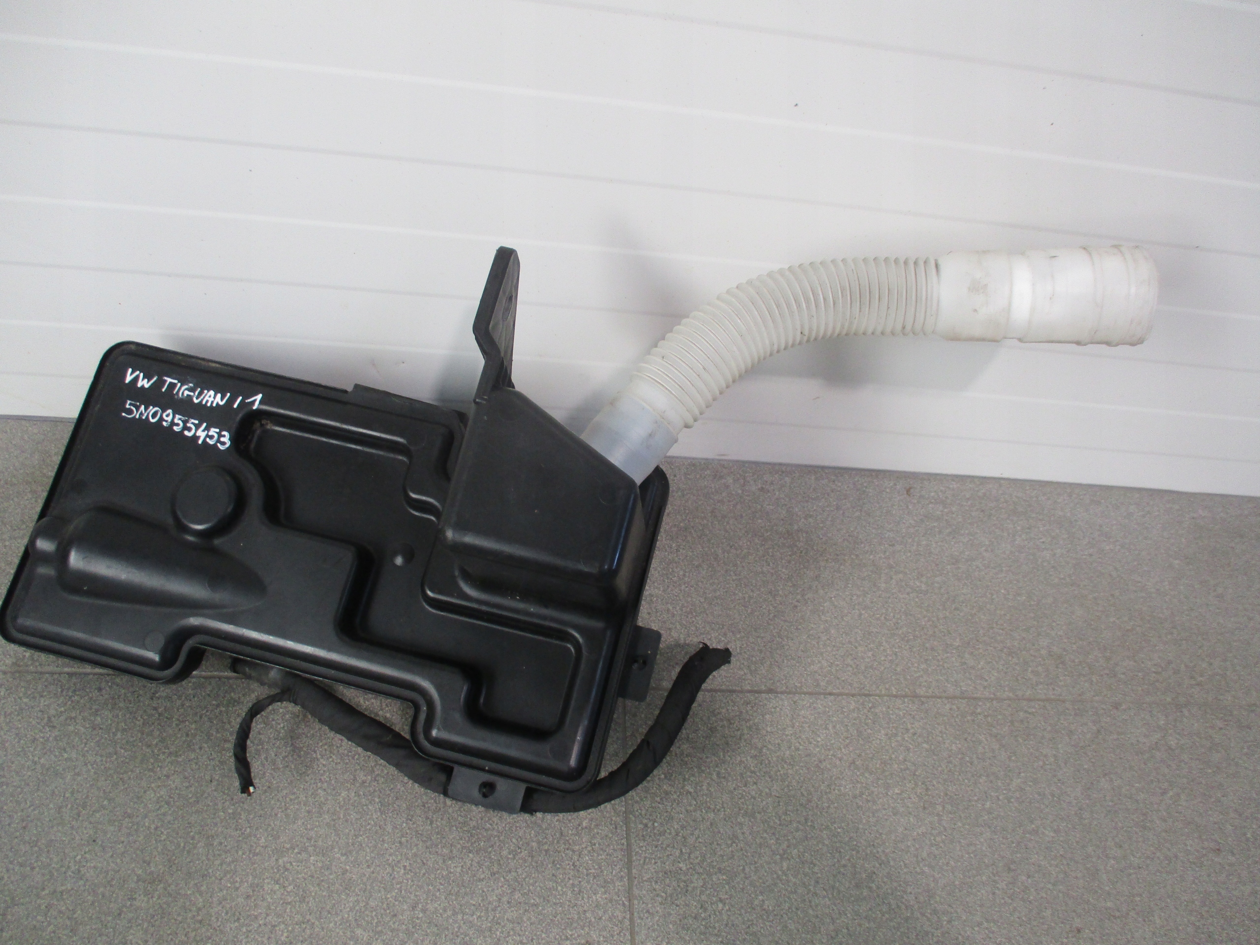 Behälter der Spritzdüse VW Tiguan 1, Sharan 7N 5N0955453