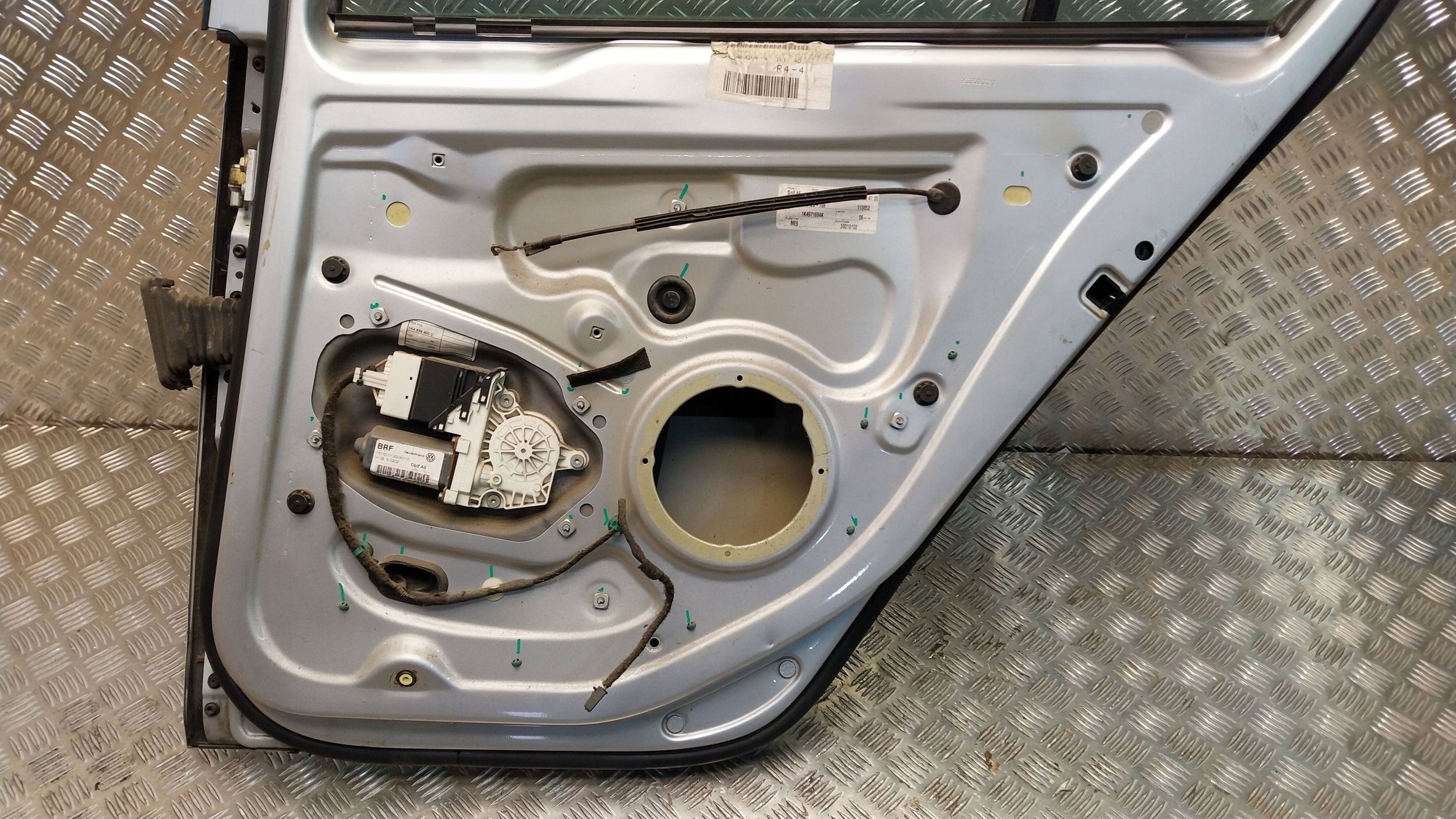 Portière Arrière Droit VW GOLF V 03