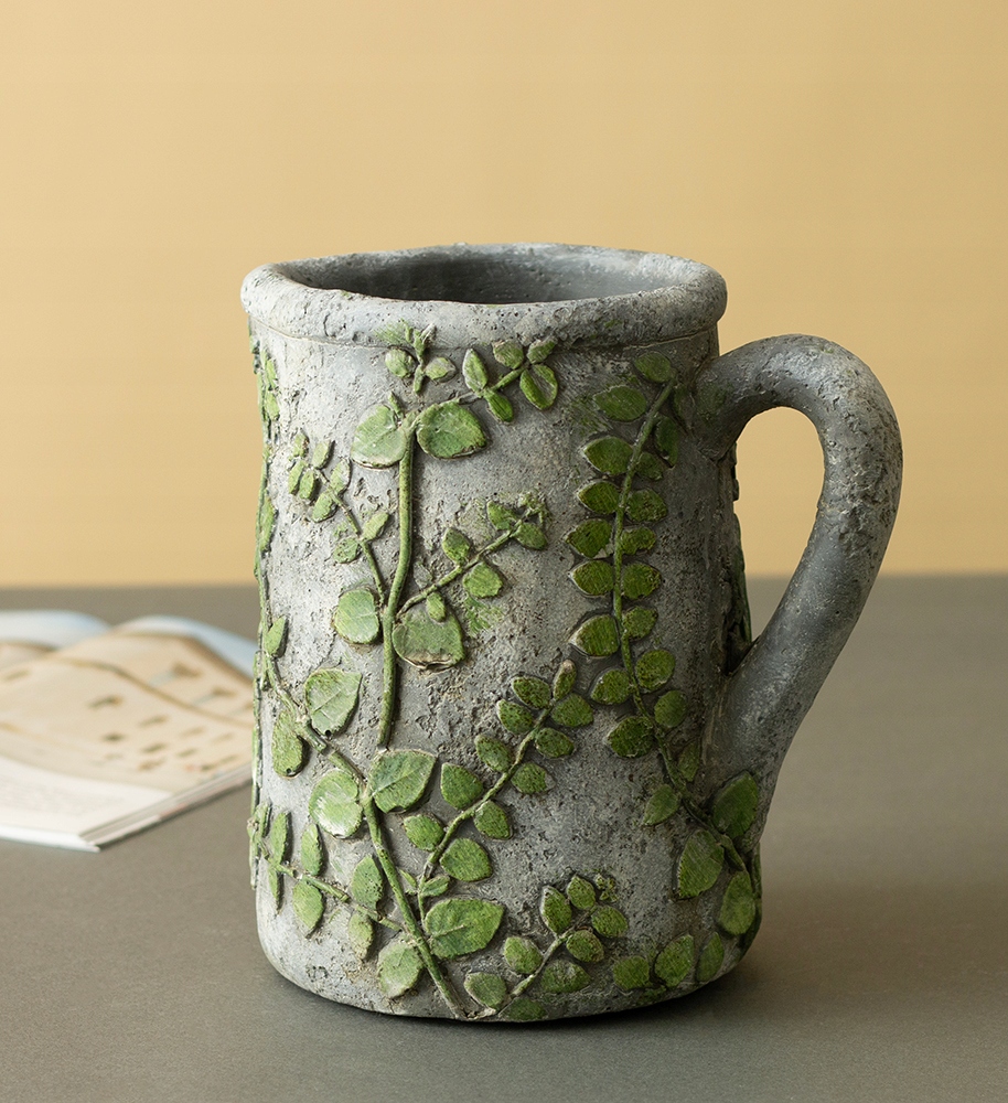 OSŁONKA W KSZTAŁCIE DZBANKA betonowa liście Maks. szerokość 17 cm