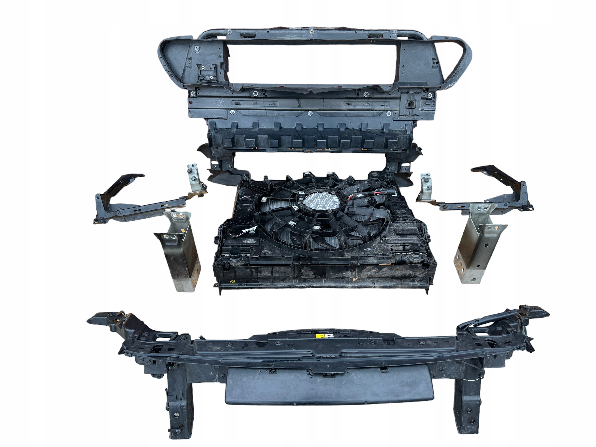 Range Rover Velar Pas Przedni Przód wzmocnienie chłodnice kpl 3.0D